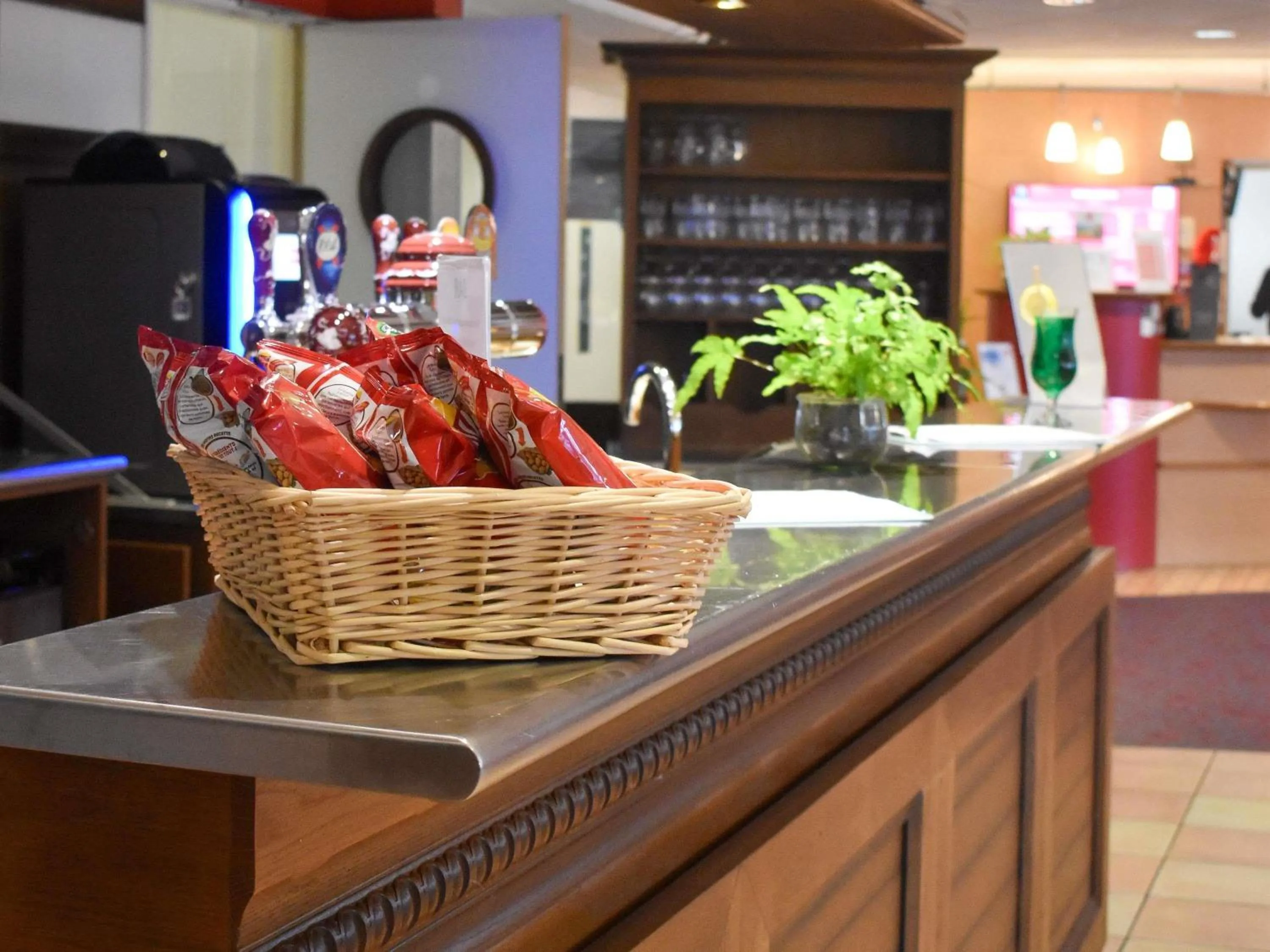 Lounge or bar in ibis Albert Pays de Somme