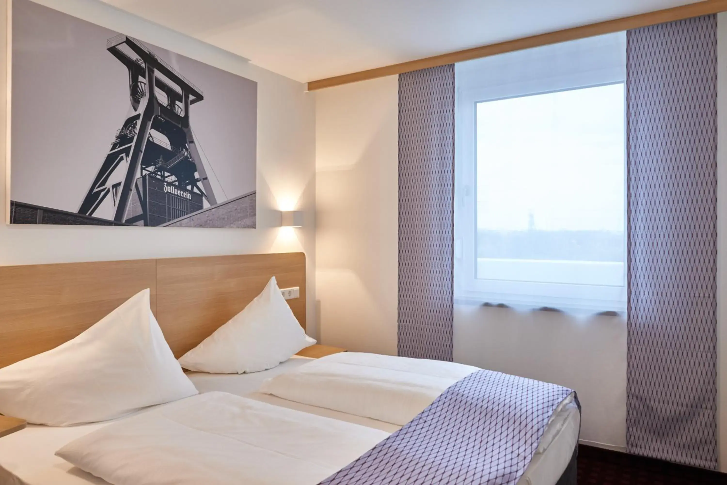 Photo of the whole room, Bed in McDreams Hotel Essen Photo of the whole room, Bed in McDreams Hotel Essen