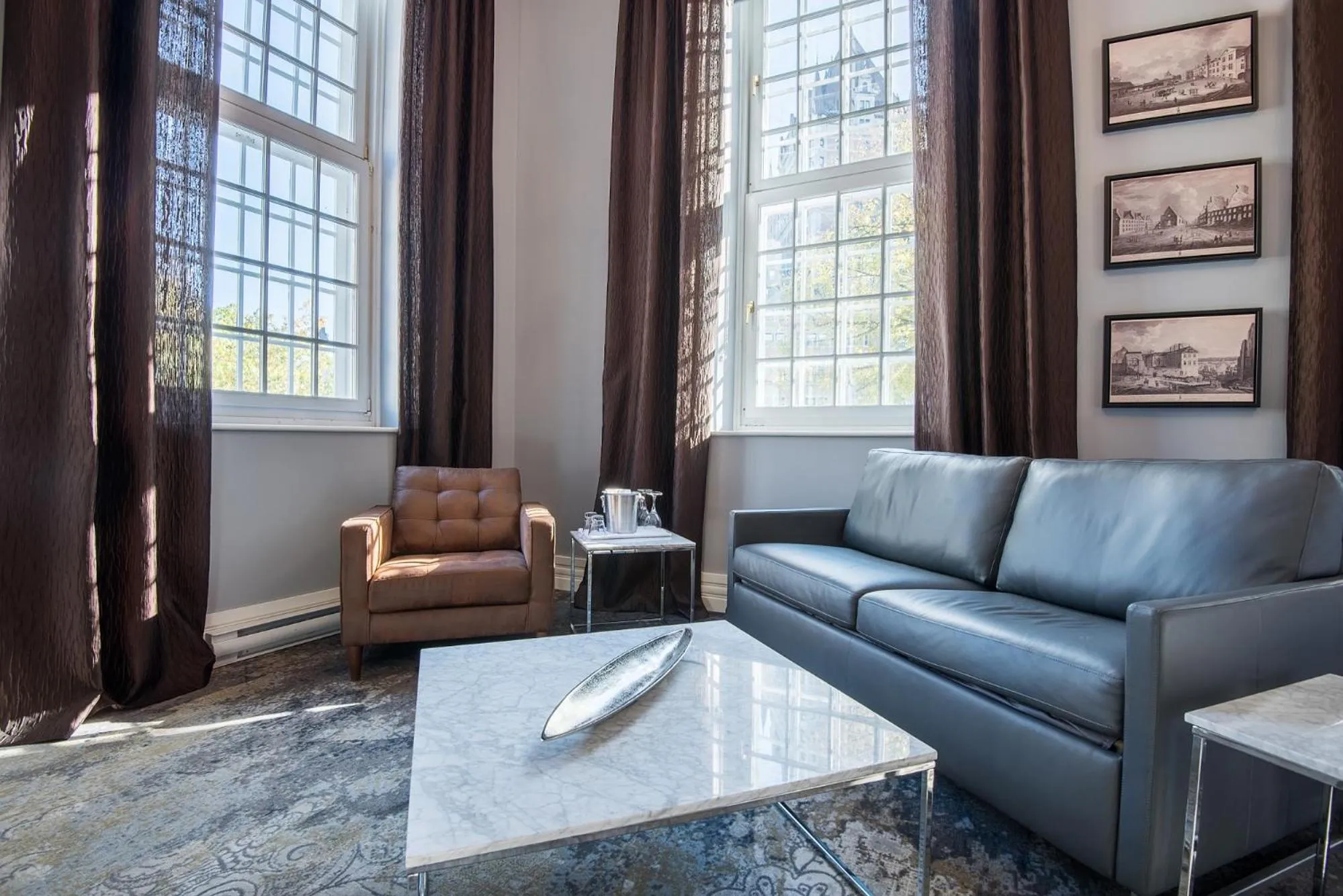 Seating area in Hotel Manoir Morgan