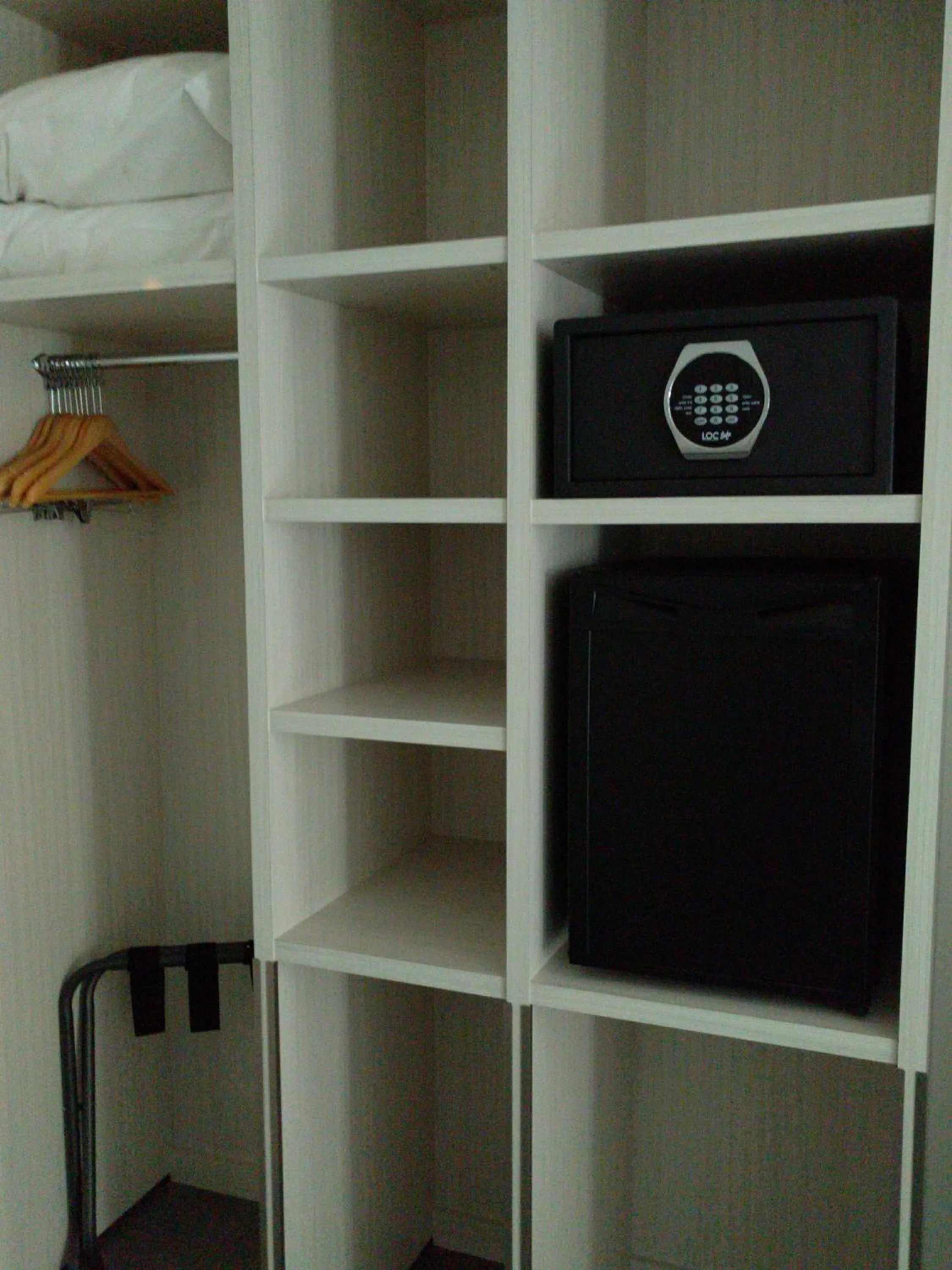 safe in Hotel Manoir Morgan