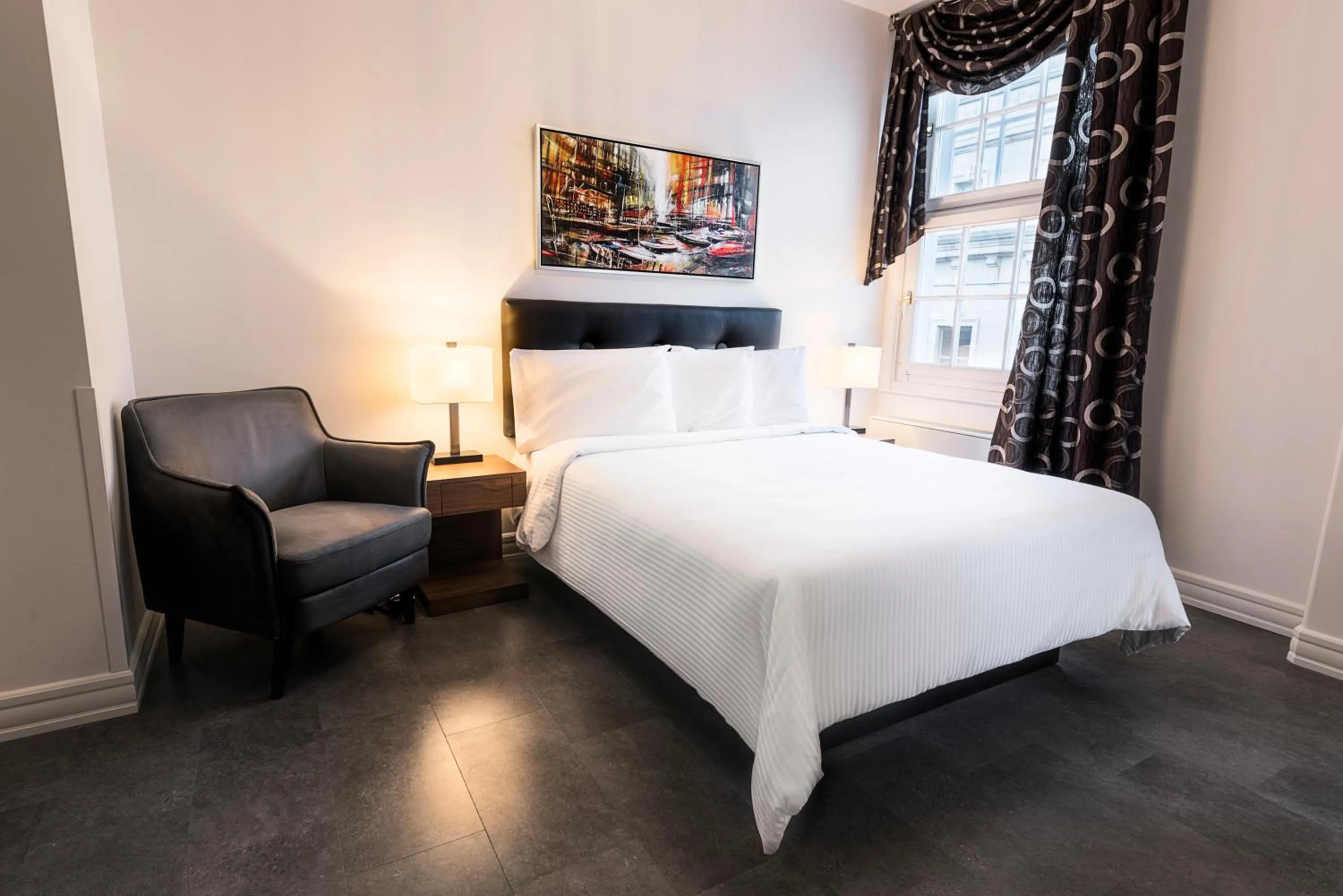 Bed in Hotel Manoir Morgan