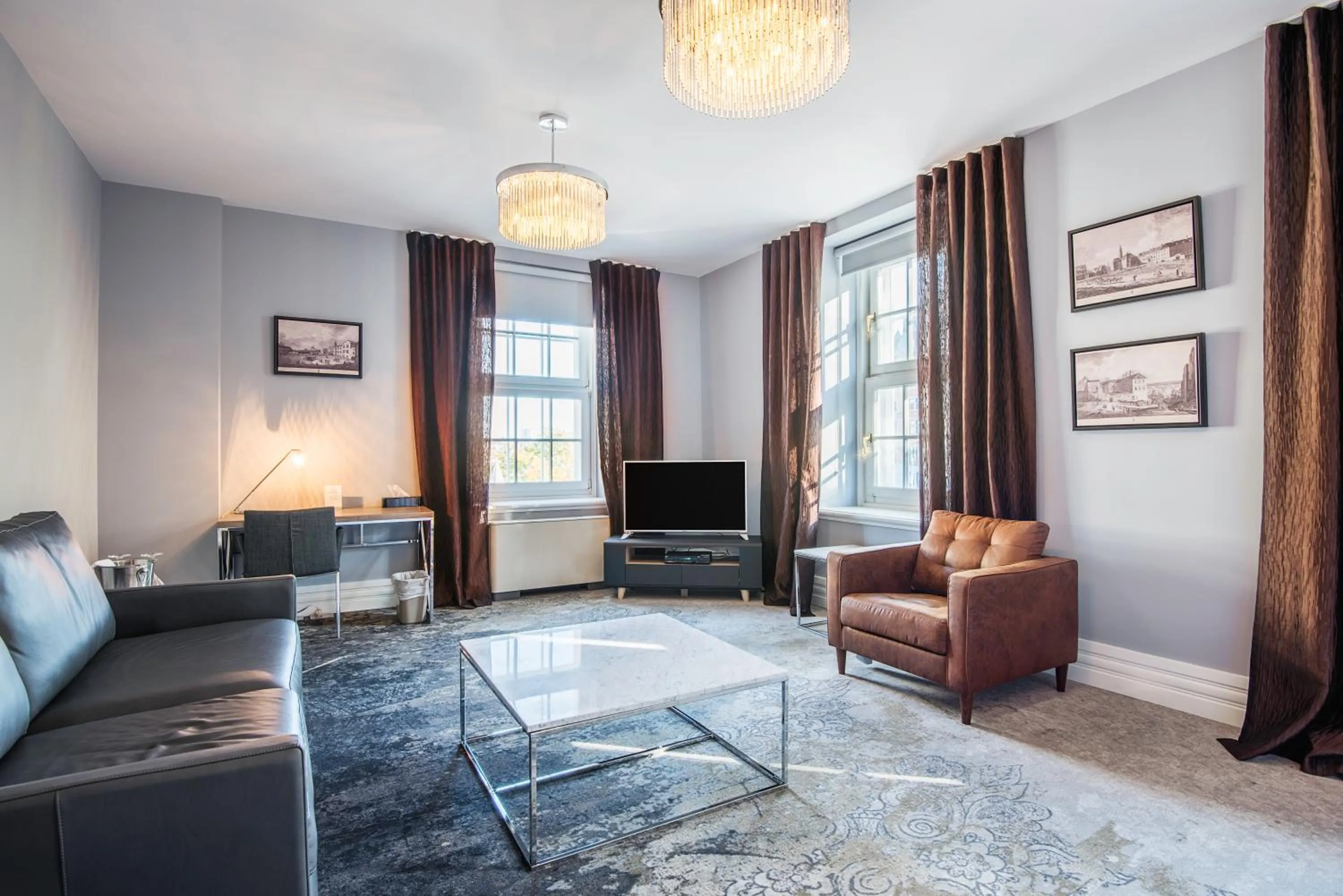 TV and multimedia in Hotel Manoir Morgan