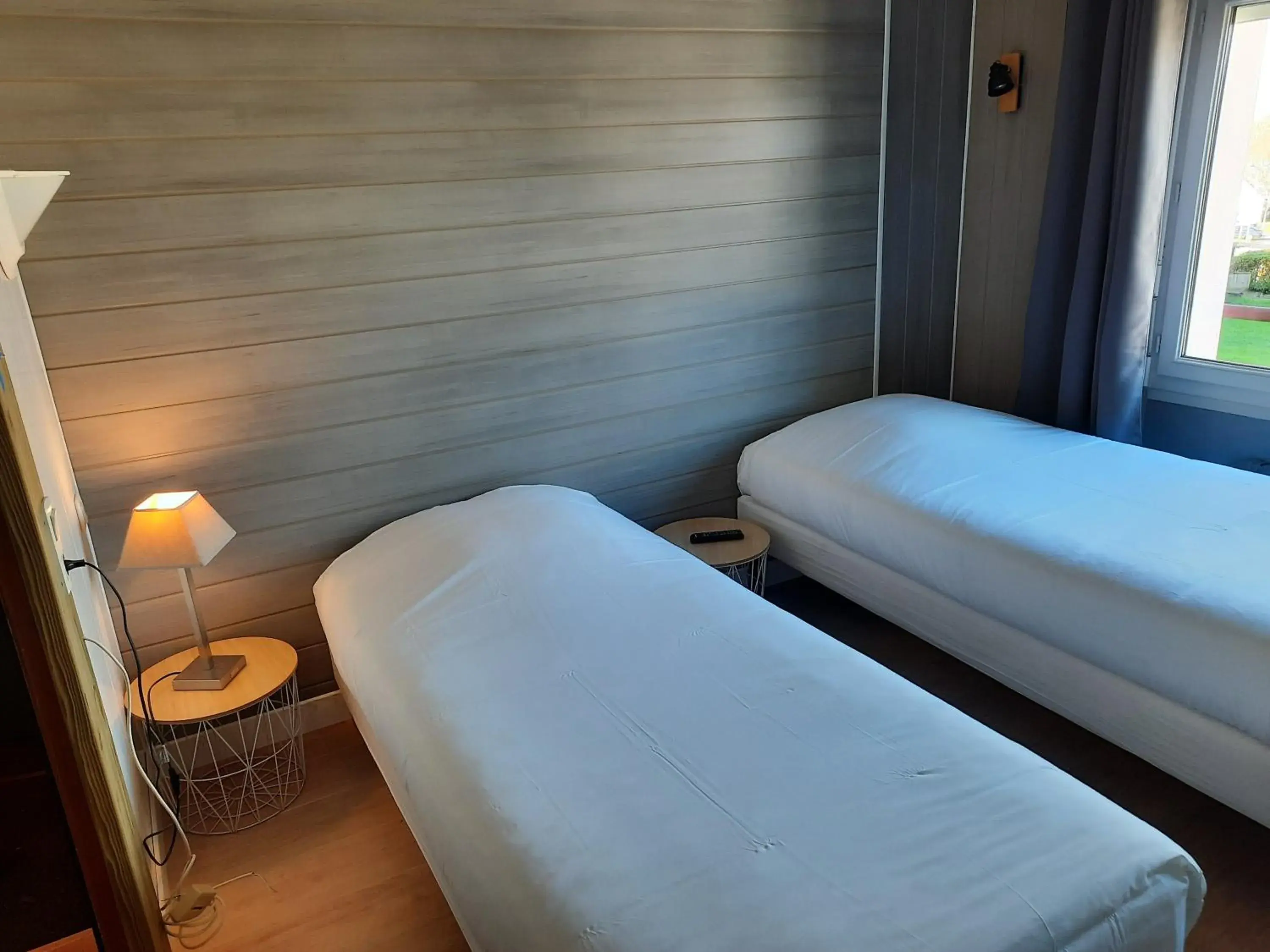 Twin Room in Hôtel des îles Twin Room in Hôtel des îles