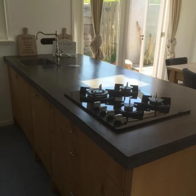 stove in Bed & Breakfast Zeeland