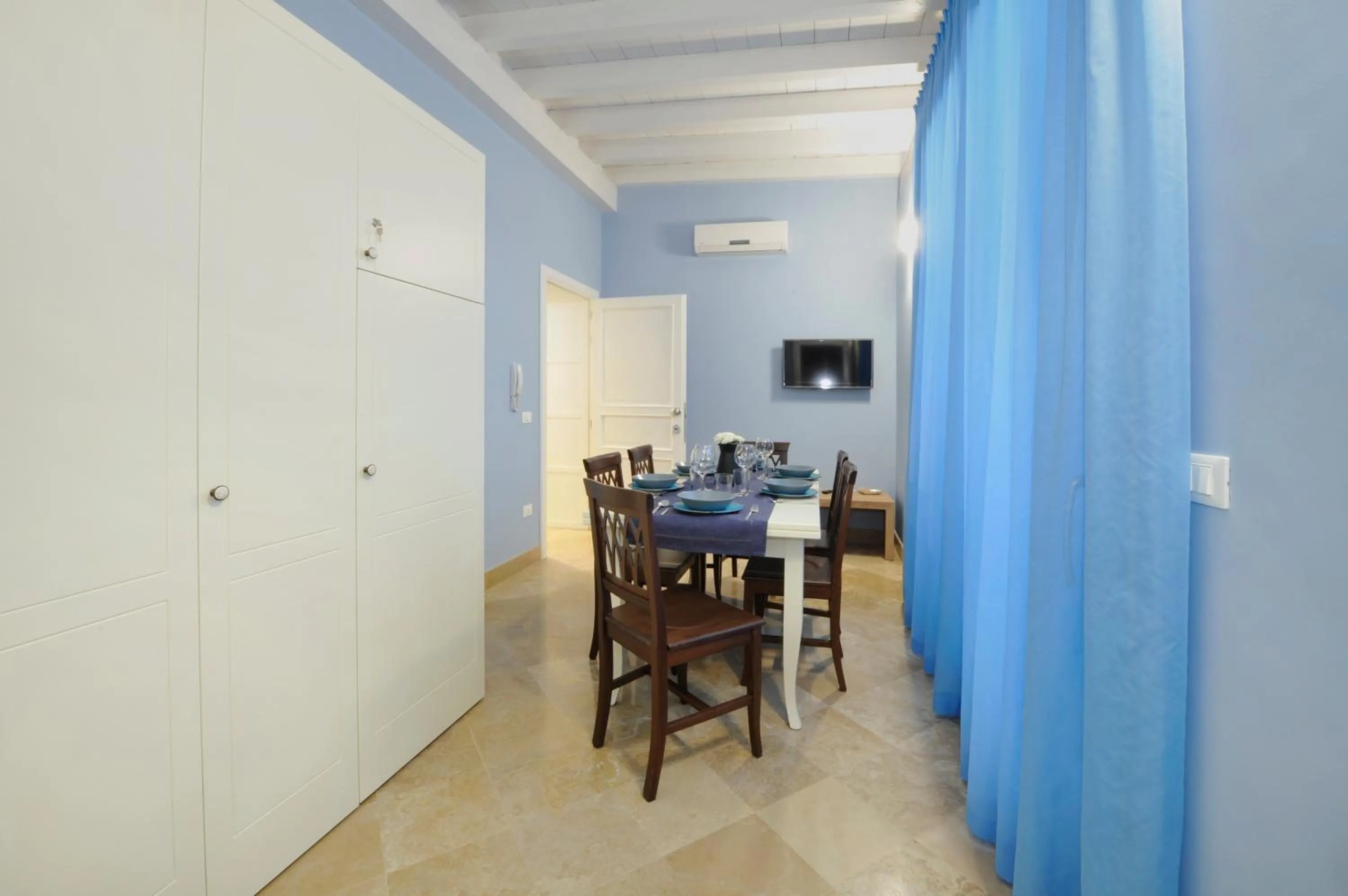 Dining area in Palazzo Massari