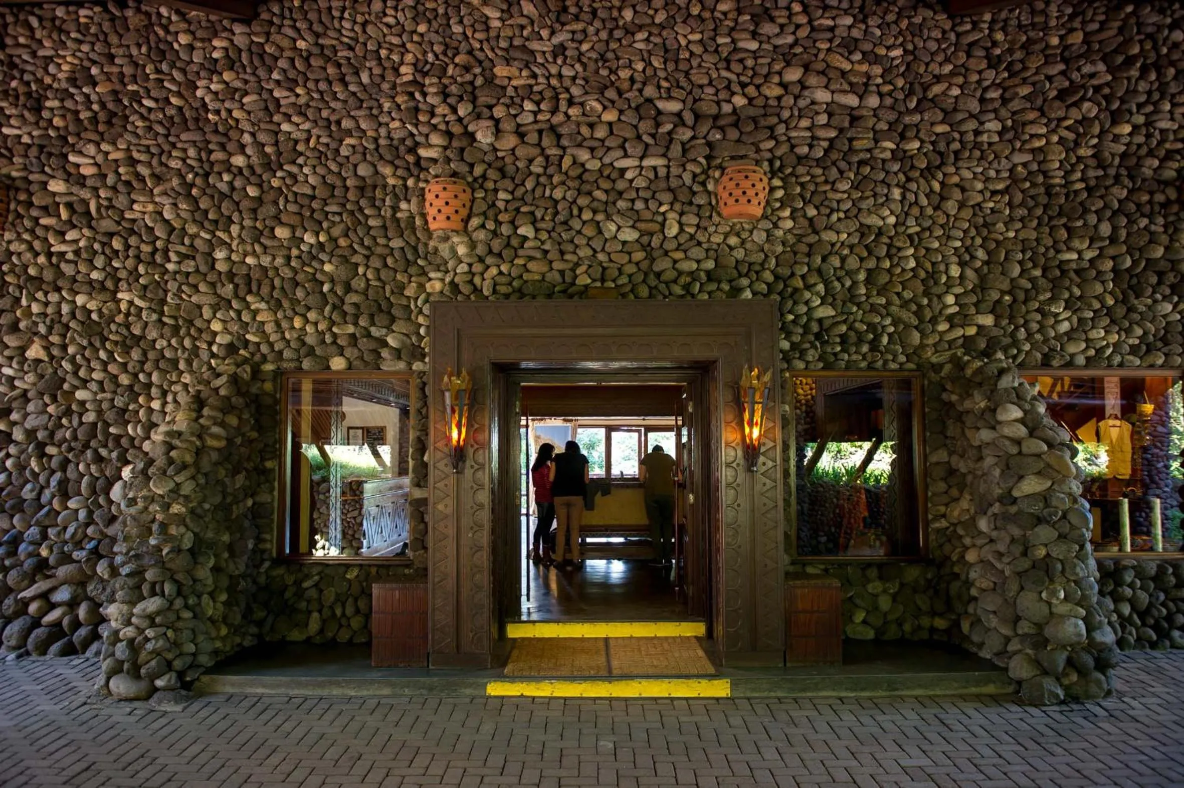 Facade/entrance in Ngorongoro Serena Safari Lodge