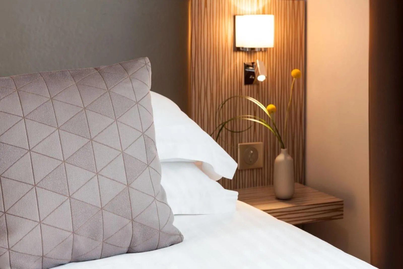 Bed in Acropole