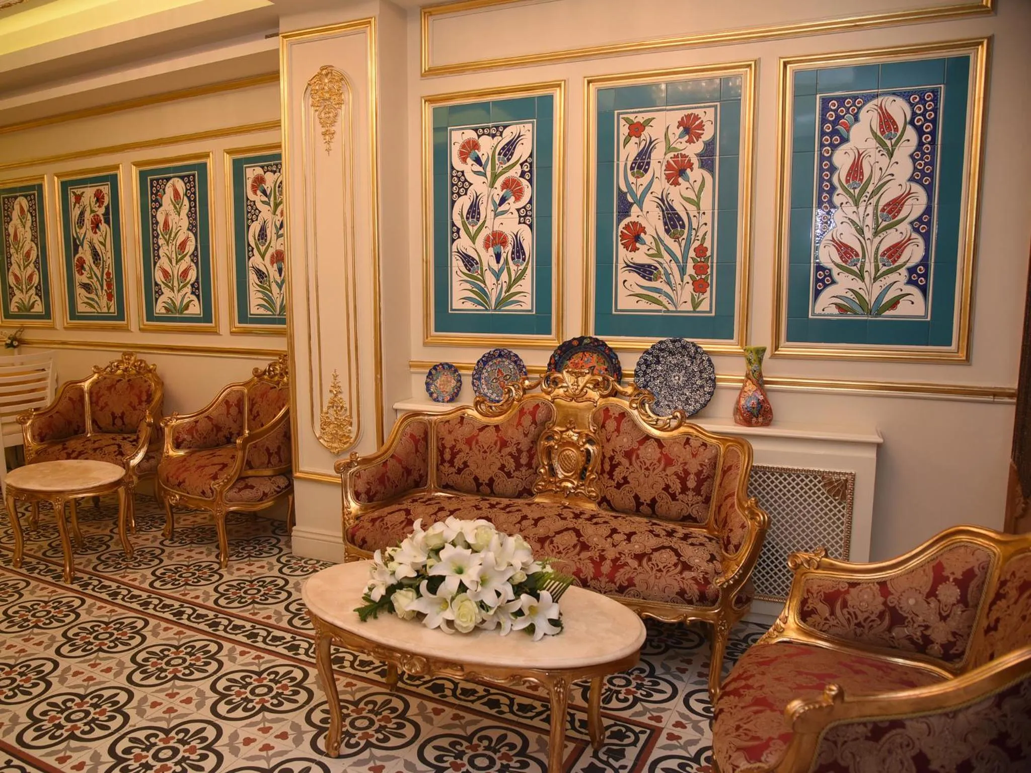 Decorative detail in Best Town Hotel