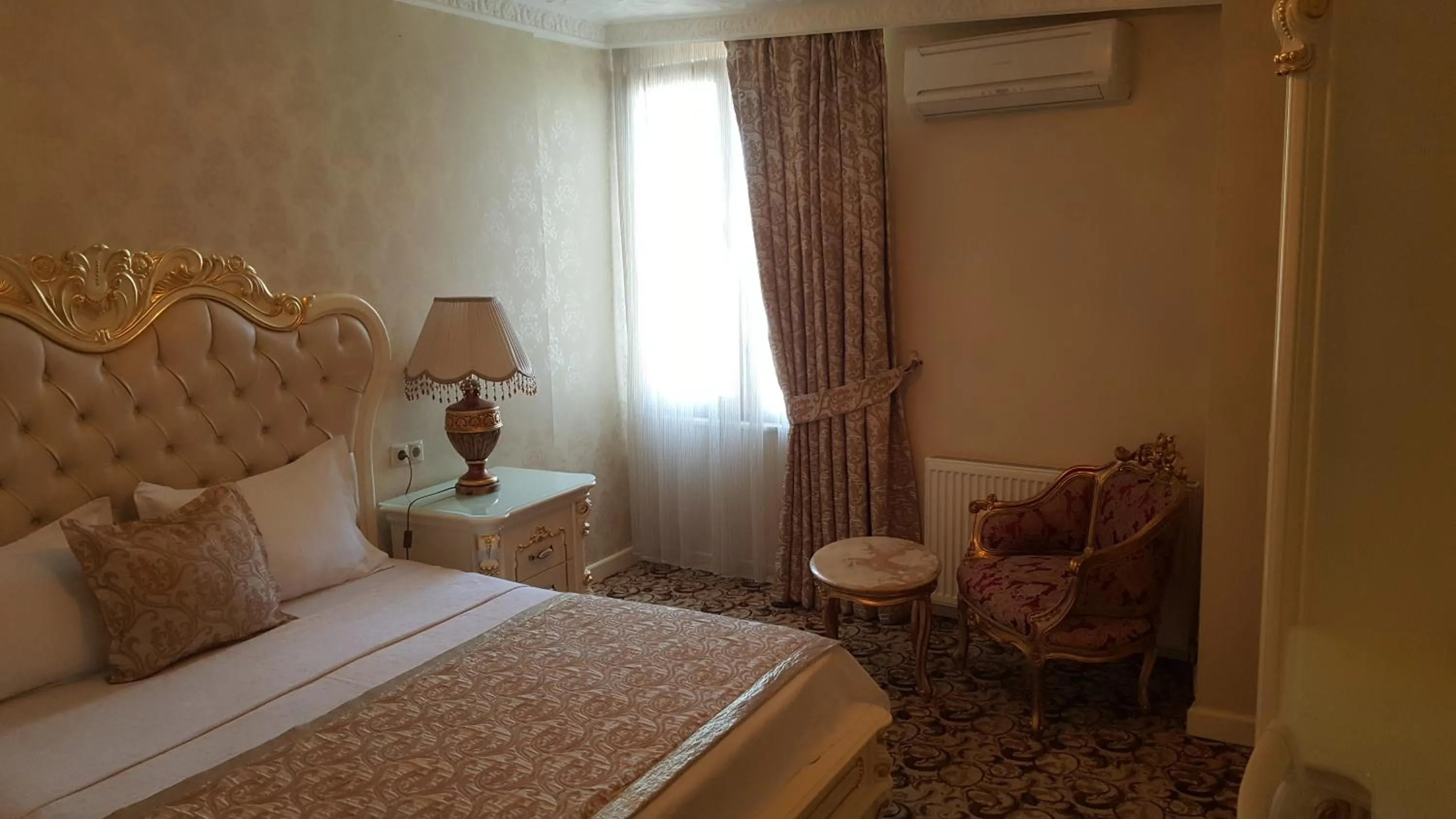 Property building, Bed in Best Town Hotel