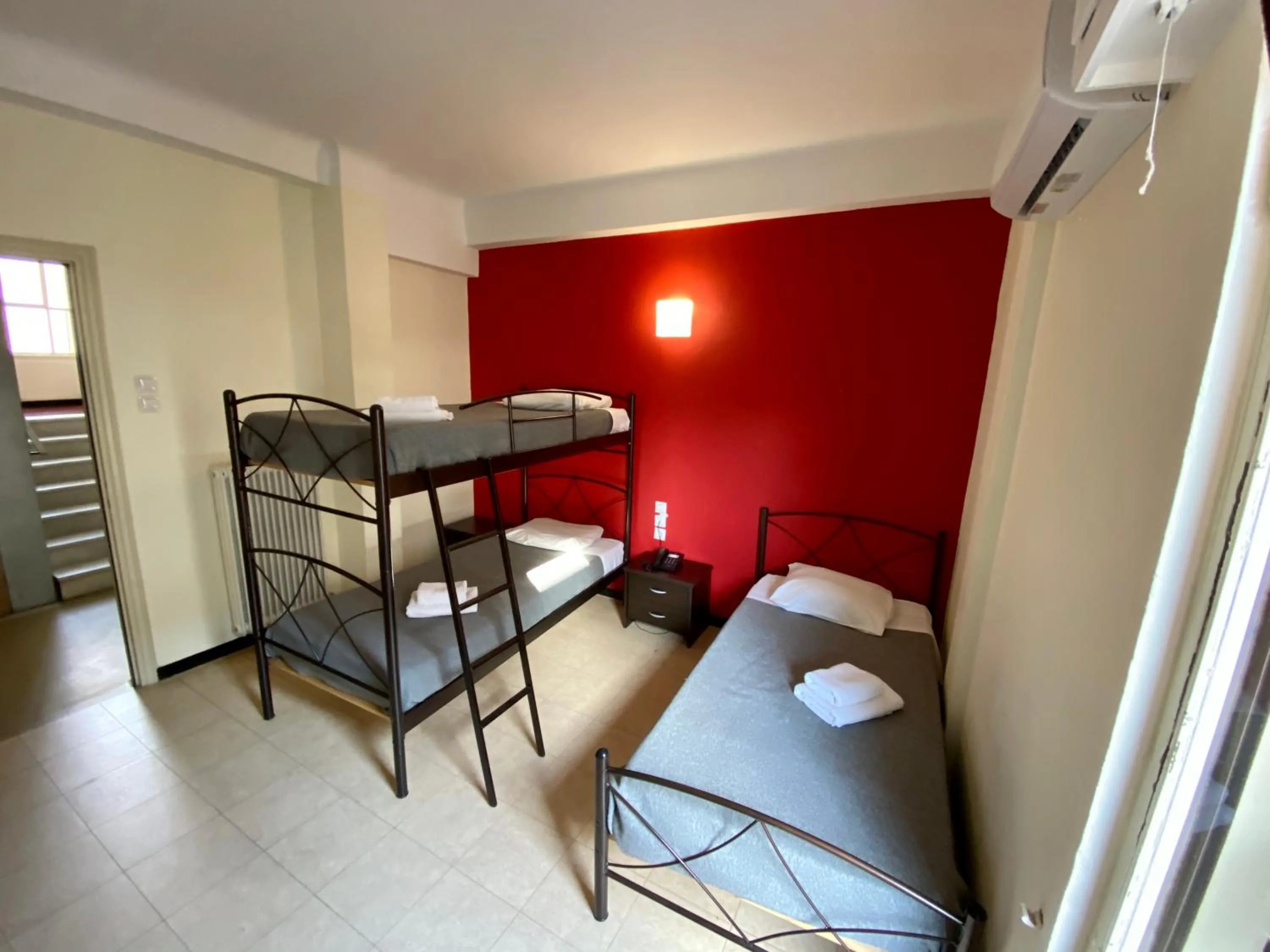 Photo of the whole room, Bed in Artemision