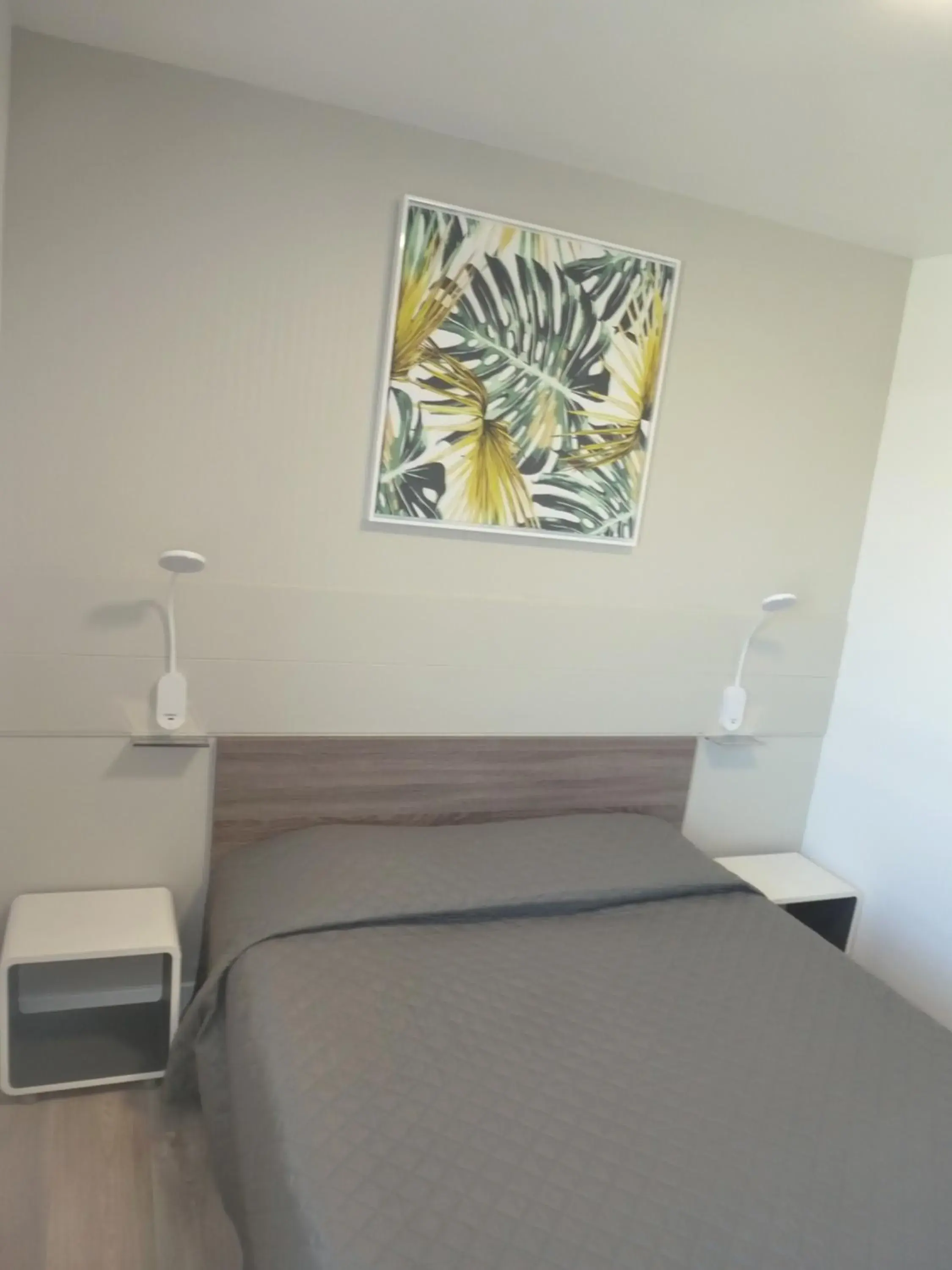 Double Room in Le 81 HOTEL Double Room in Le 81 HOTEL