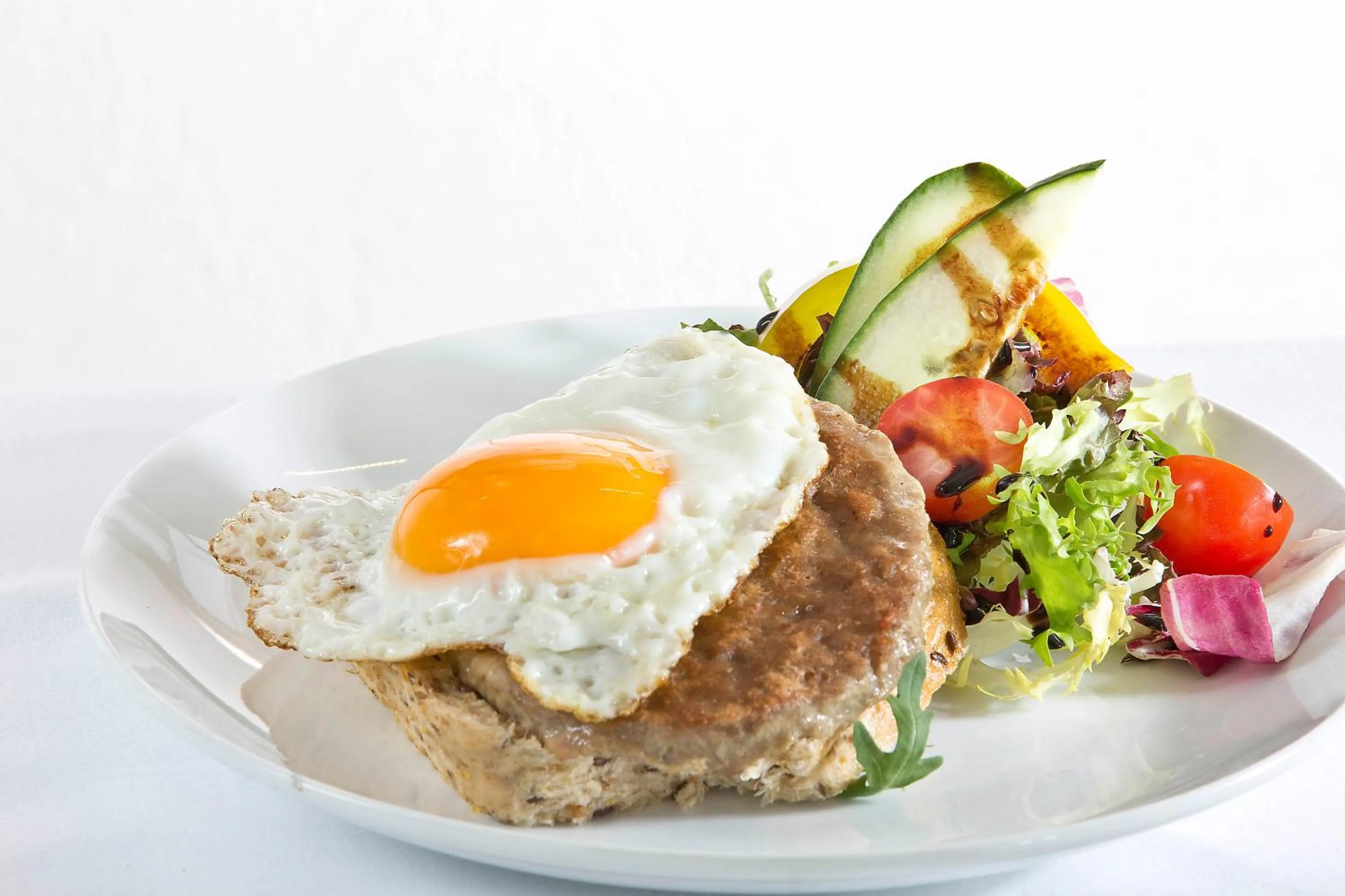 Restaurant/places to eat in Stasjonen Hotel