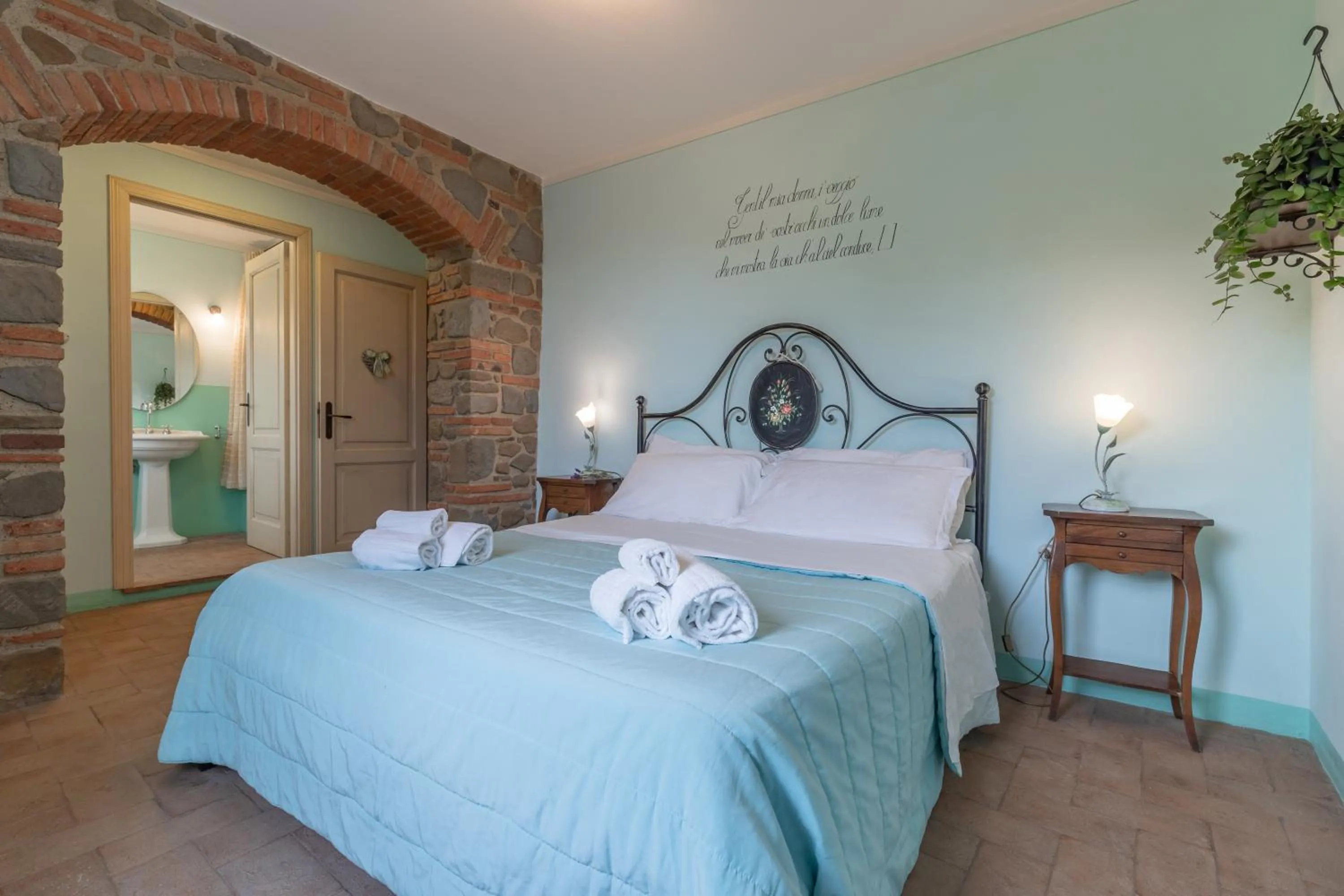 Bedroom, Bed in La Casa Medioevale