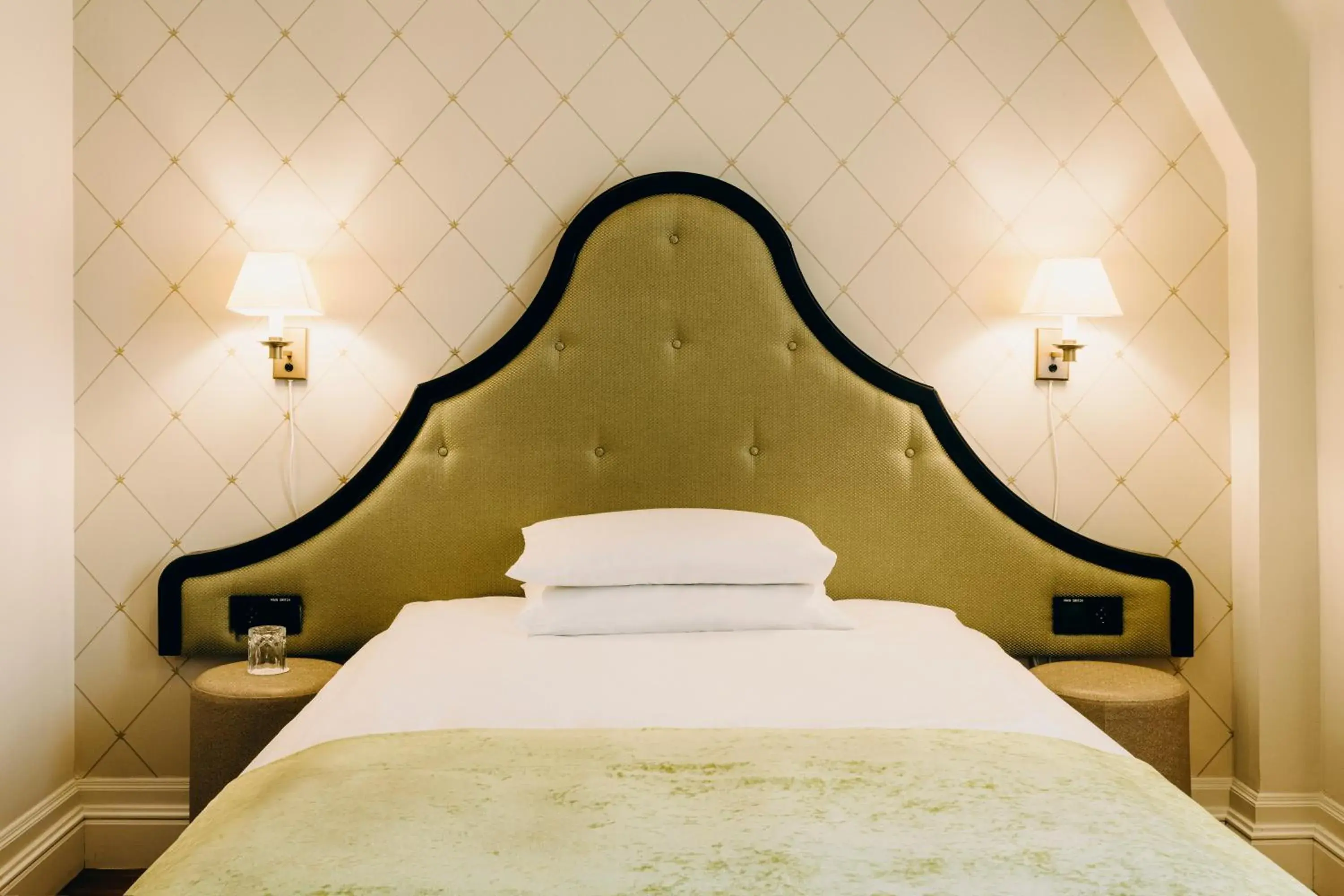 Standard Single Room - single occupancy in Hotel Bristol Standard Single Room - single occupancy in Hotel Bristol