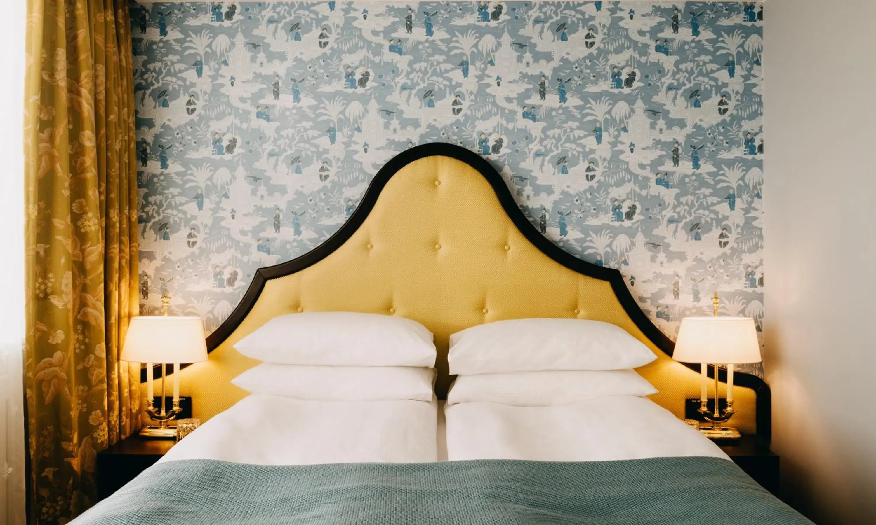 Bed in Hotel Bristol Bed in Hotel Bristol