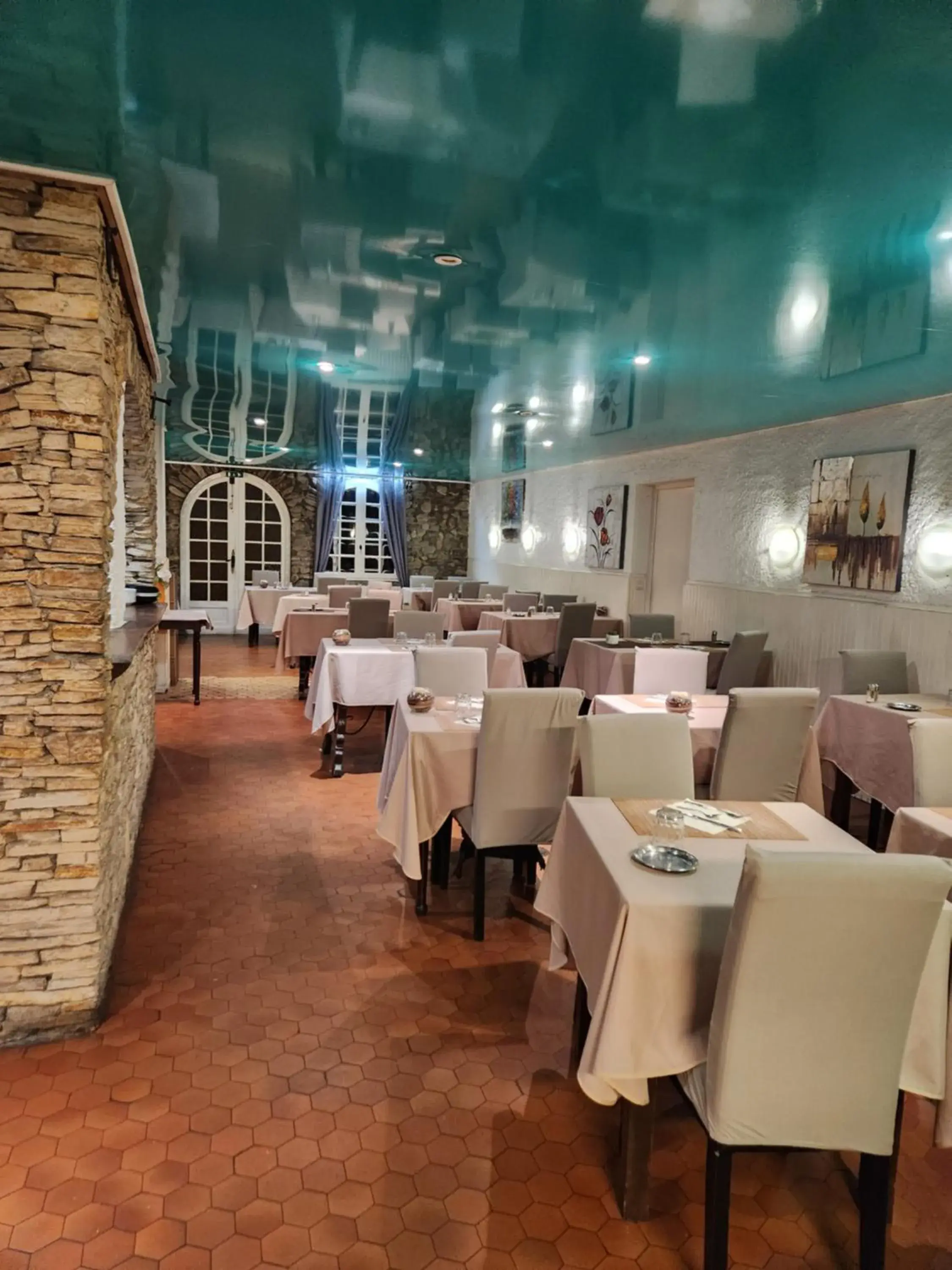 Logis Hôtel Restaurant les Charmettes Logis Hôtel Restaurant les Charmettes