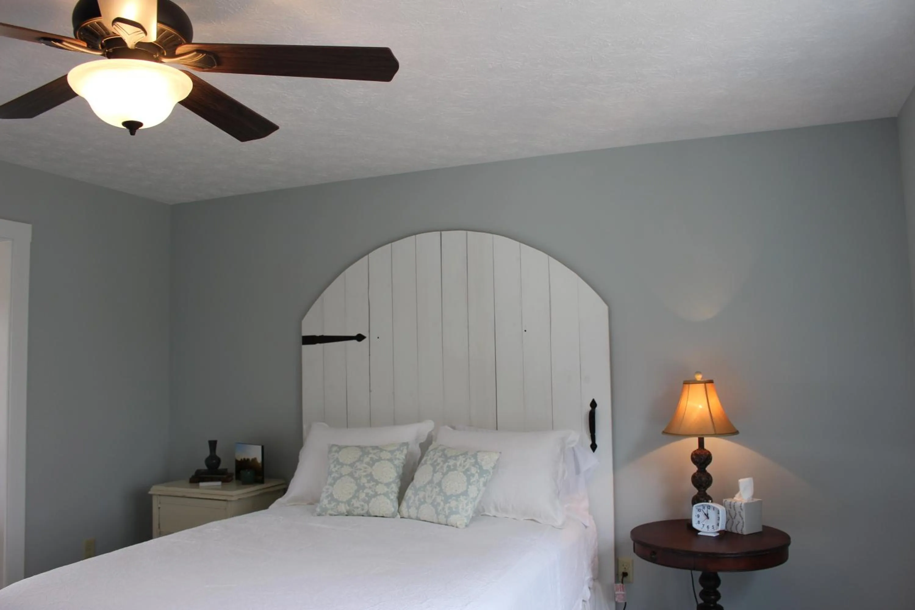 Bed in Vineyard Woods