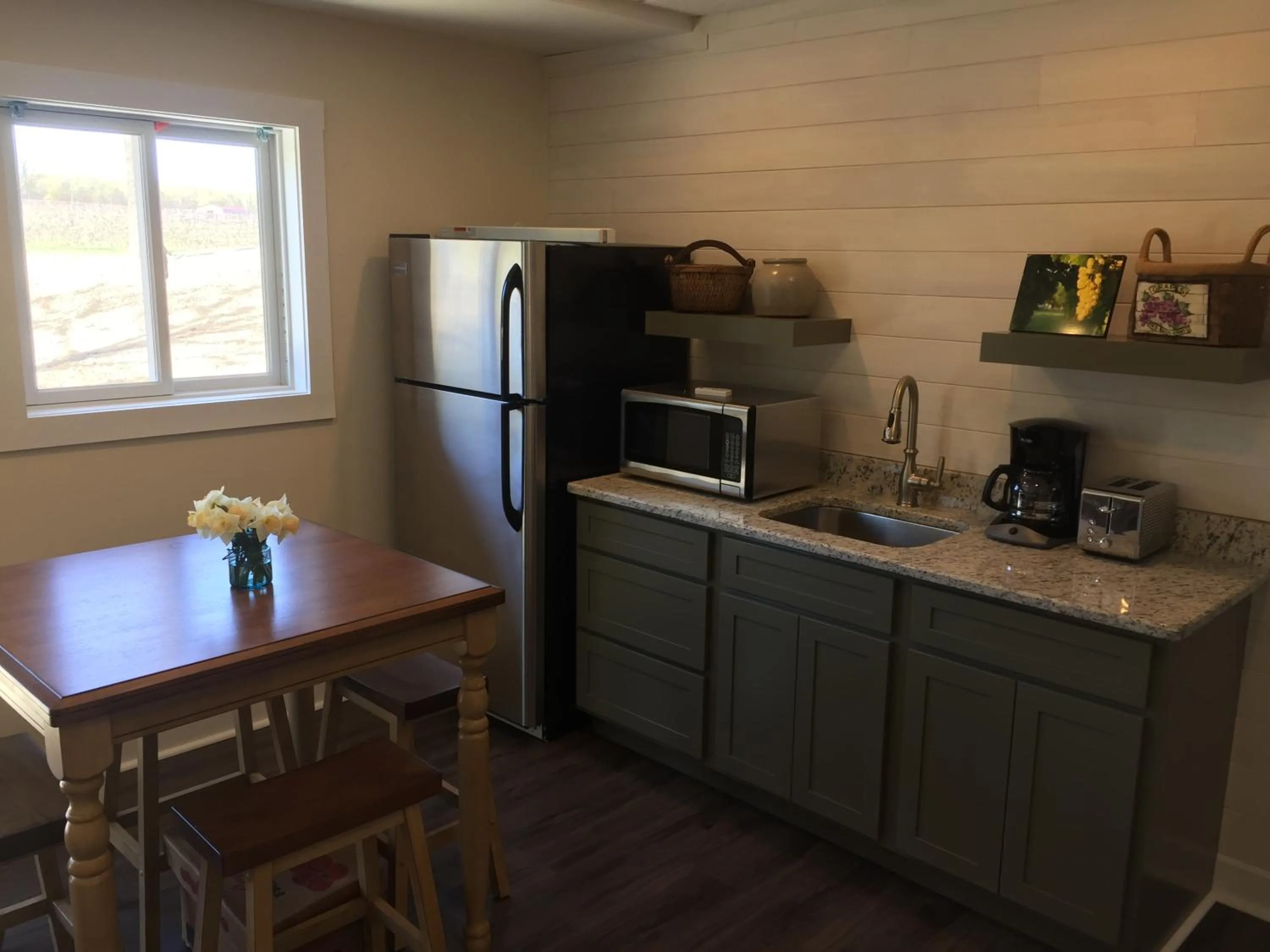 Food and drinks in Vineyard Woods