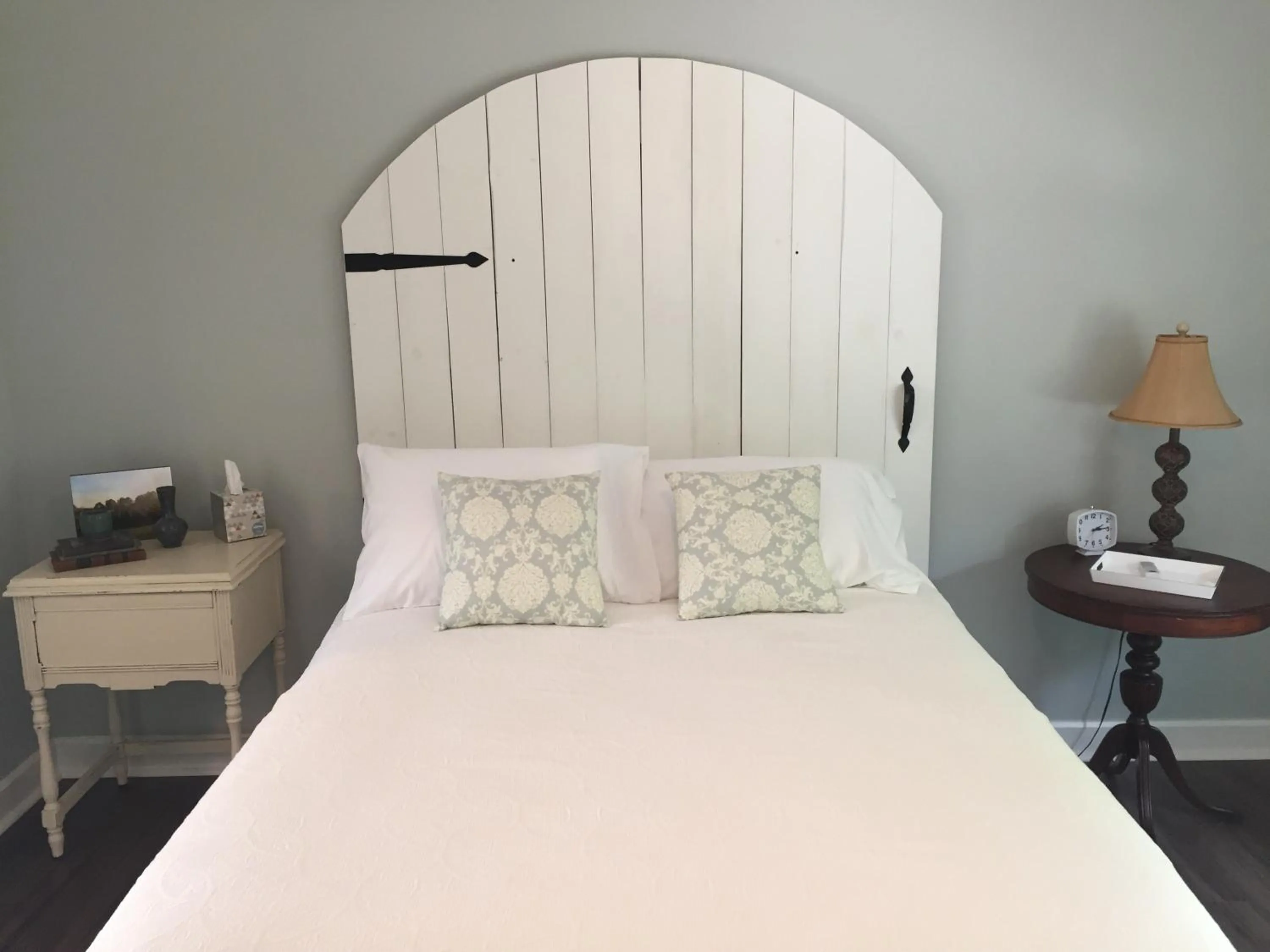 Bed in Vineyard Woods