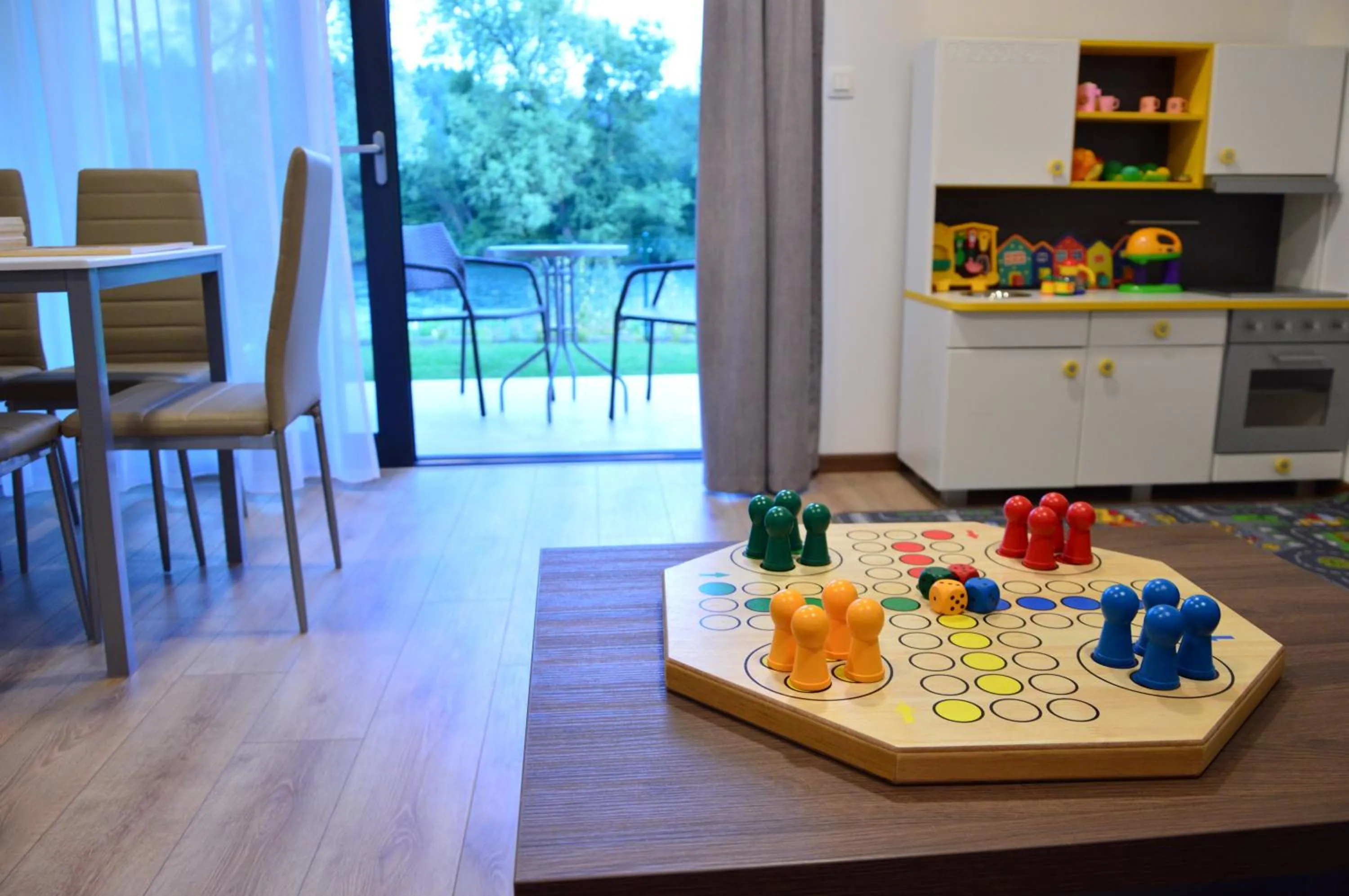 Communal lounge/ TV room in Apartmánový Dom Kriváň