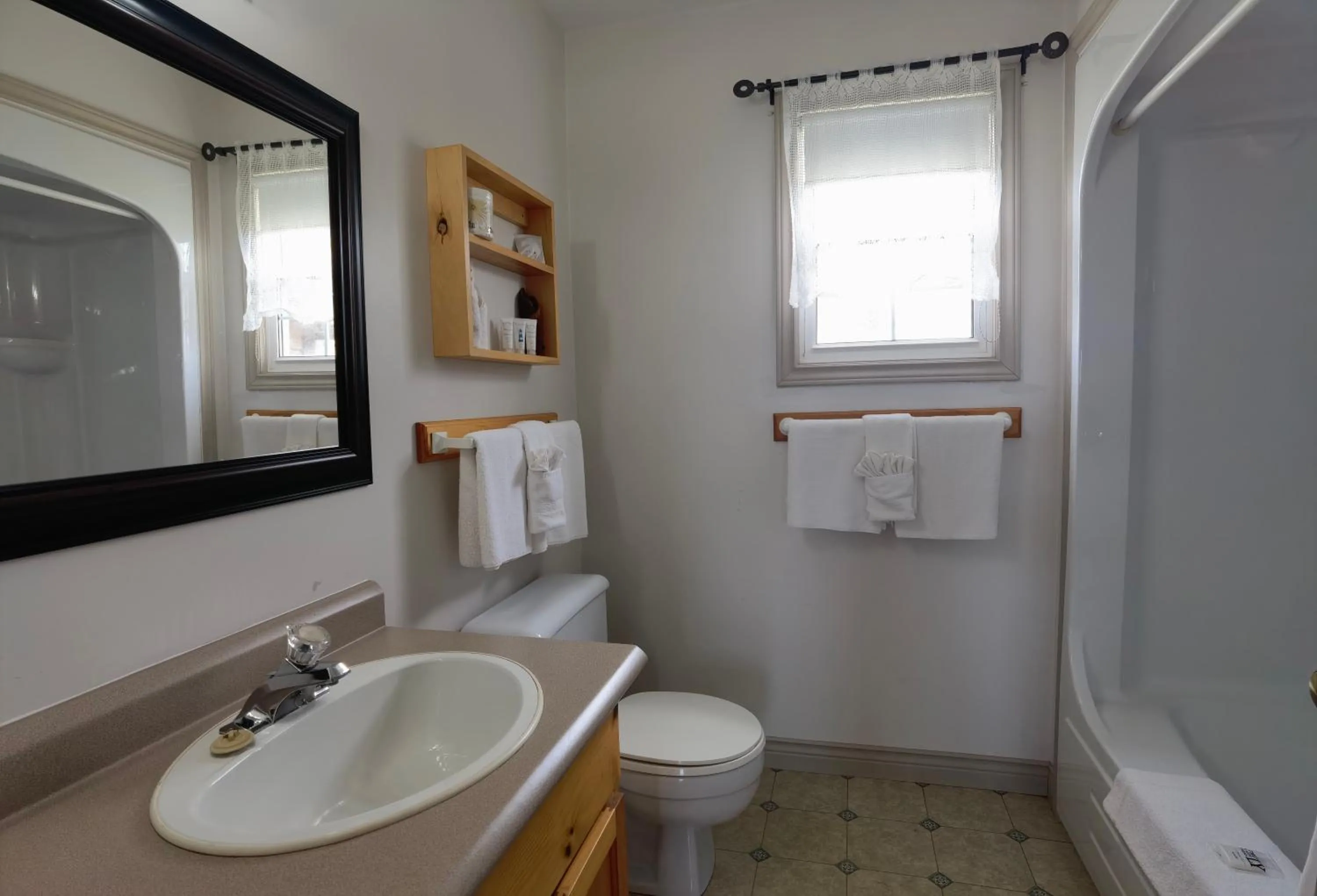 Cavendish Country Inn & Cottages