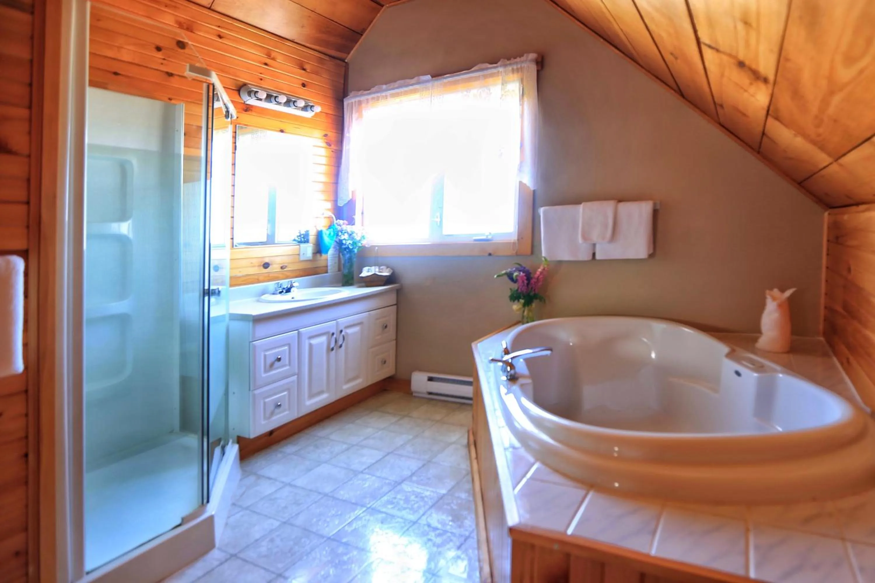 Cavendish Country Inn & Cottages