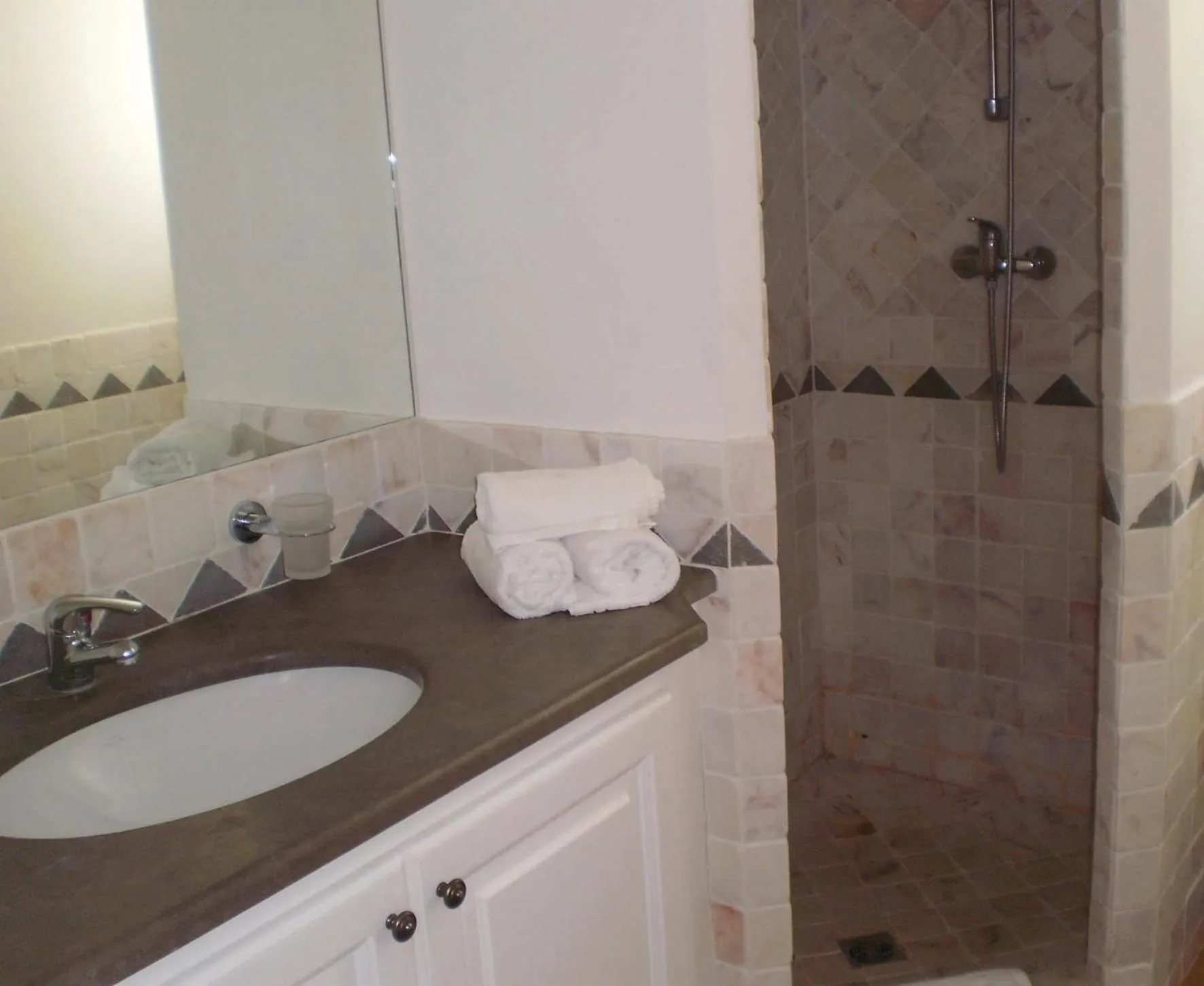 Bathroom in Lagrange Vacances Carré Beauchêne