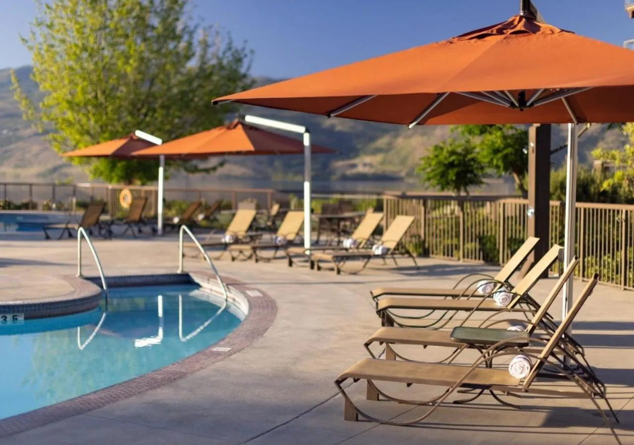 Patio in The Cove Lakeside Resort