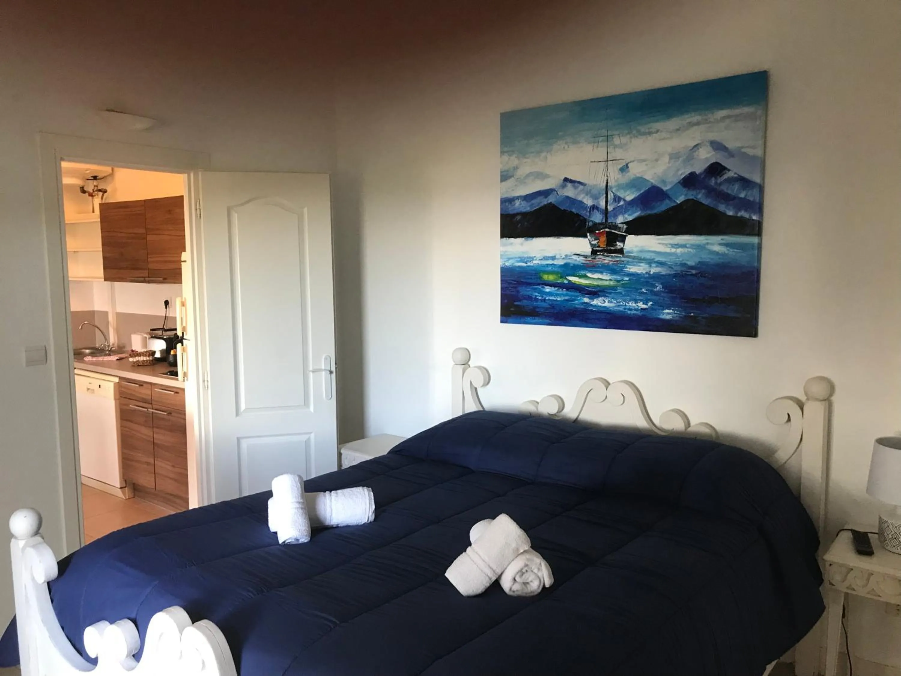 Photo of the whole room in Hotel Les Hauts de Porto-Vecchio