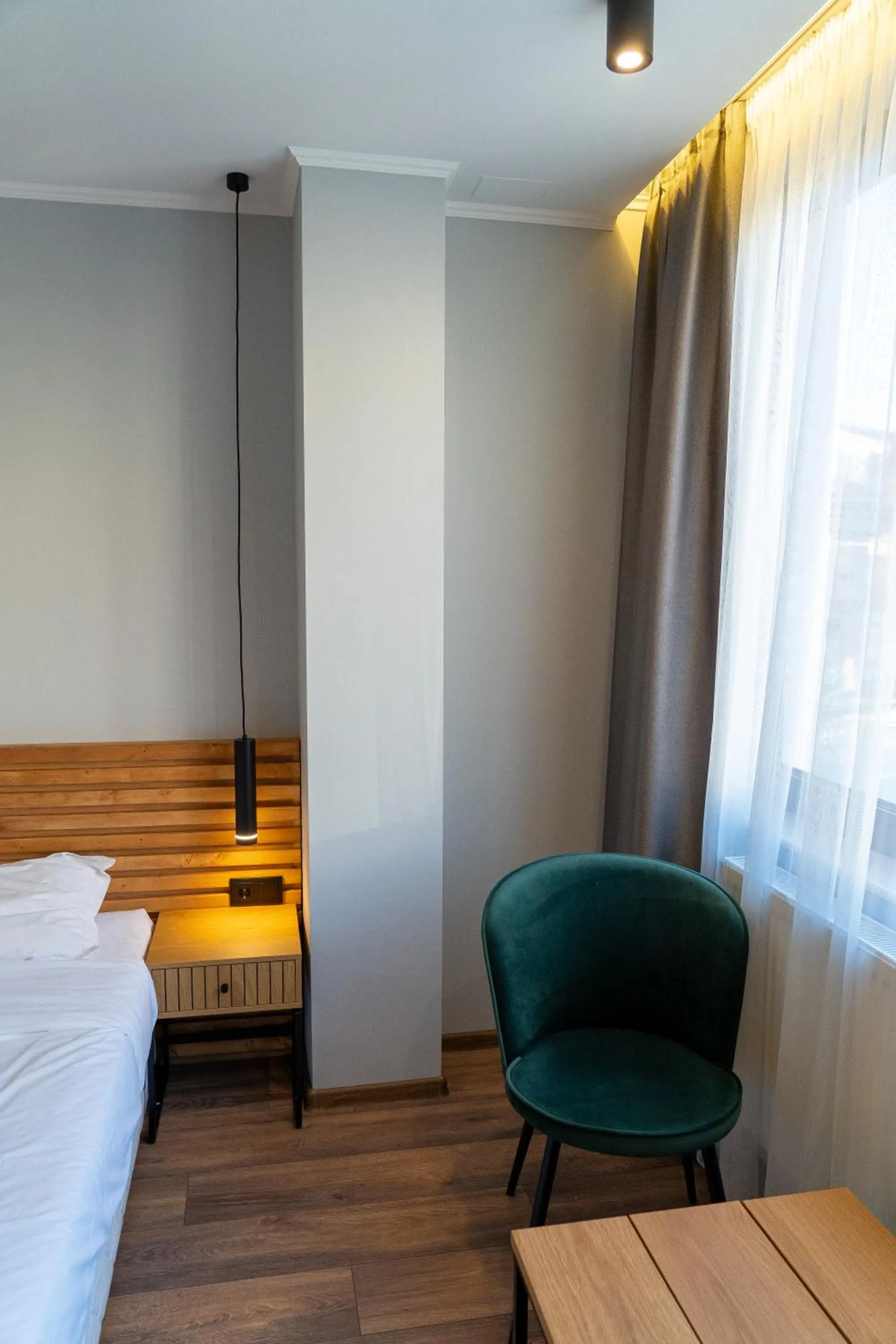 Bed in Family Hotel Pak Tam