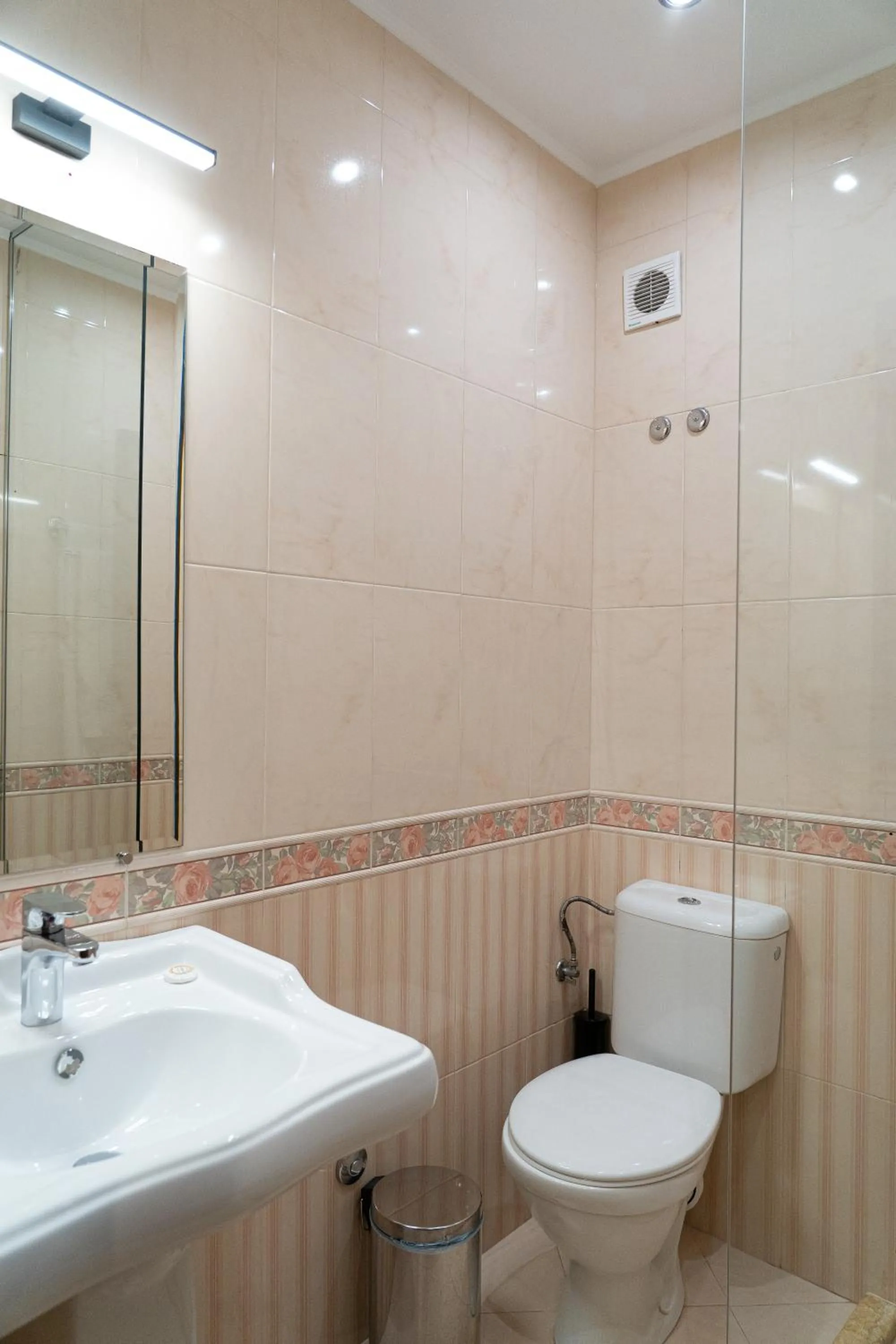 Family Hotel Pak Tam