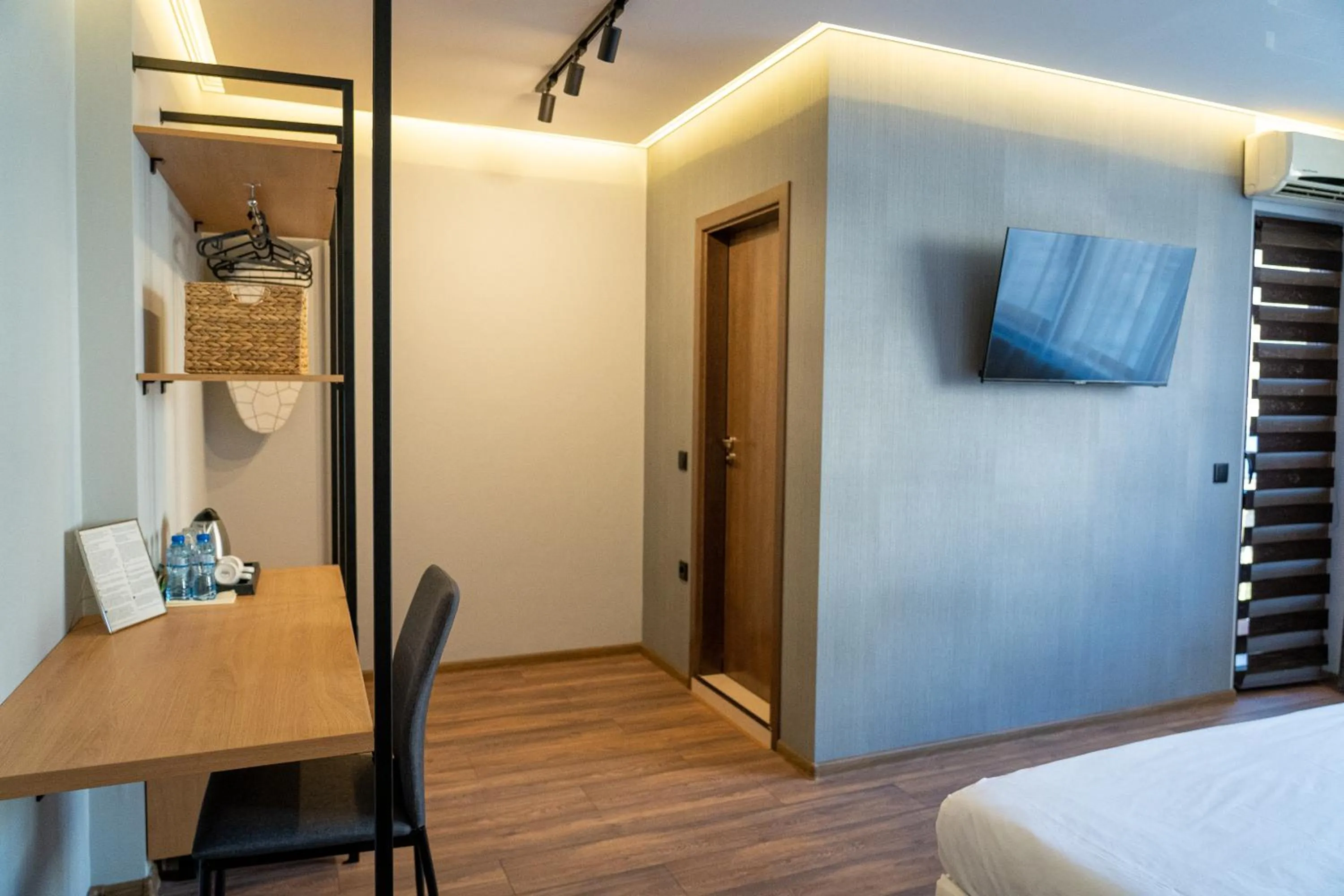 Bed in Family Hotel Pak Tam