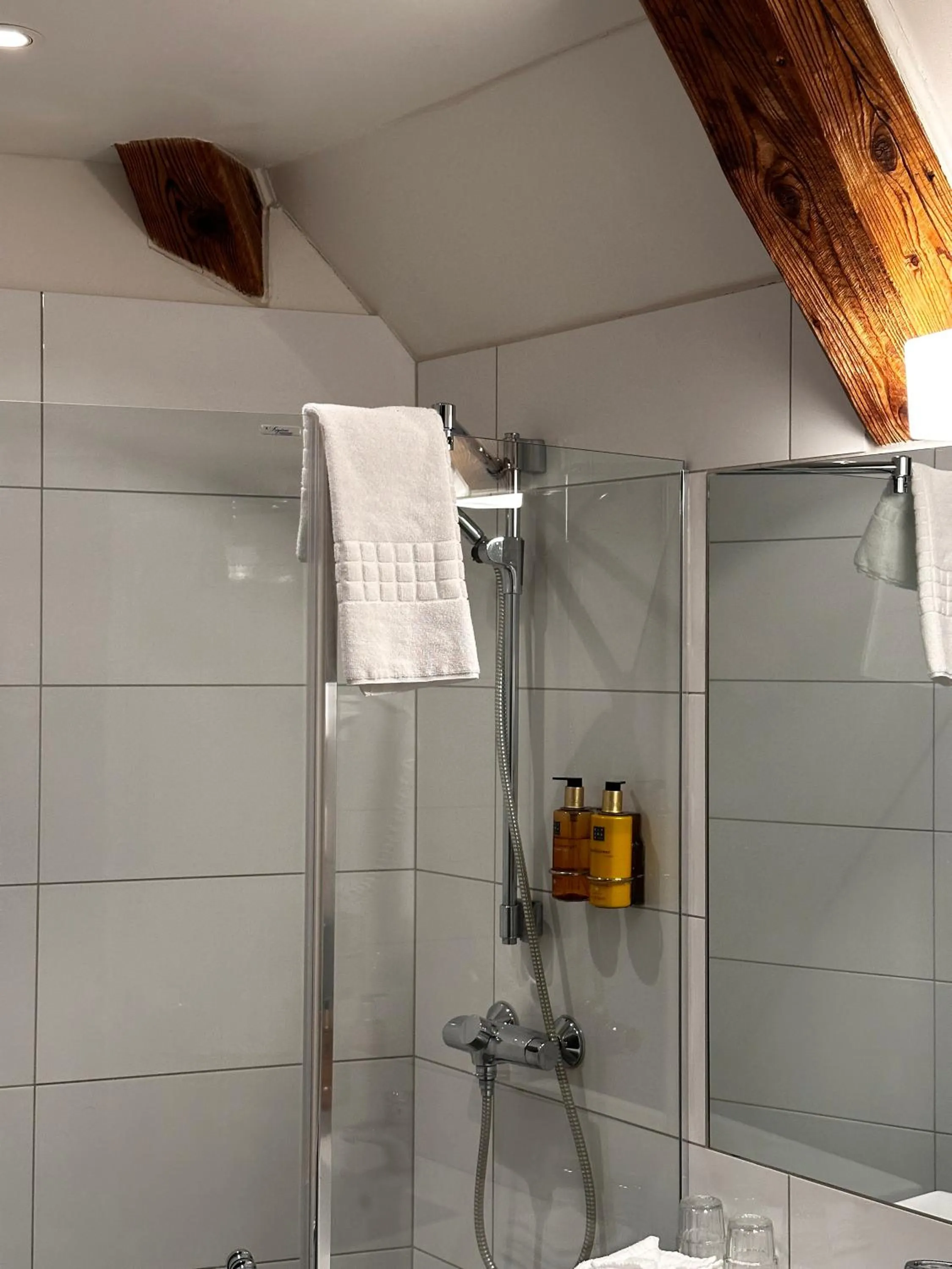 Shower in Hotell Bondeheimen