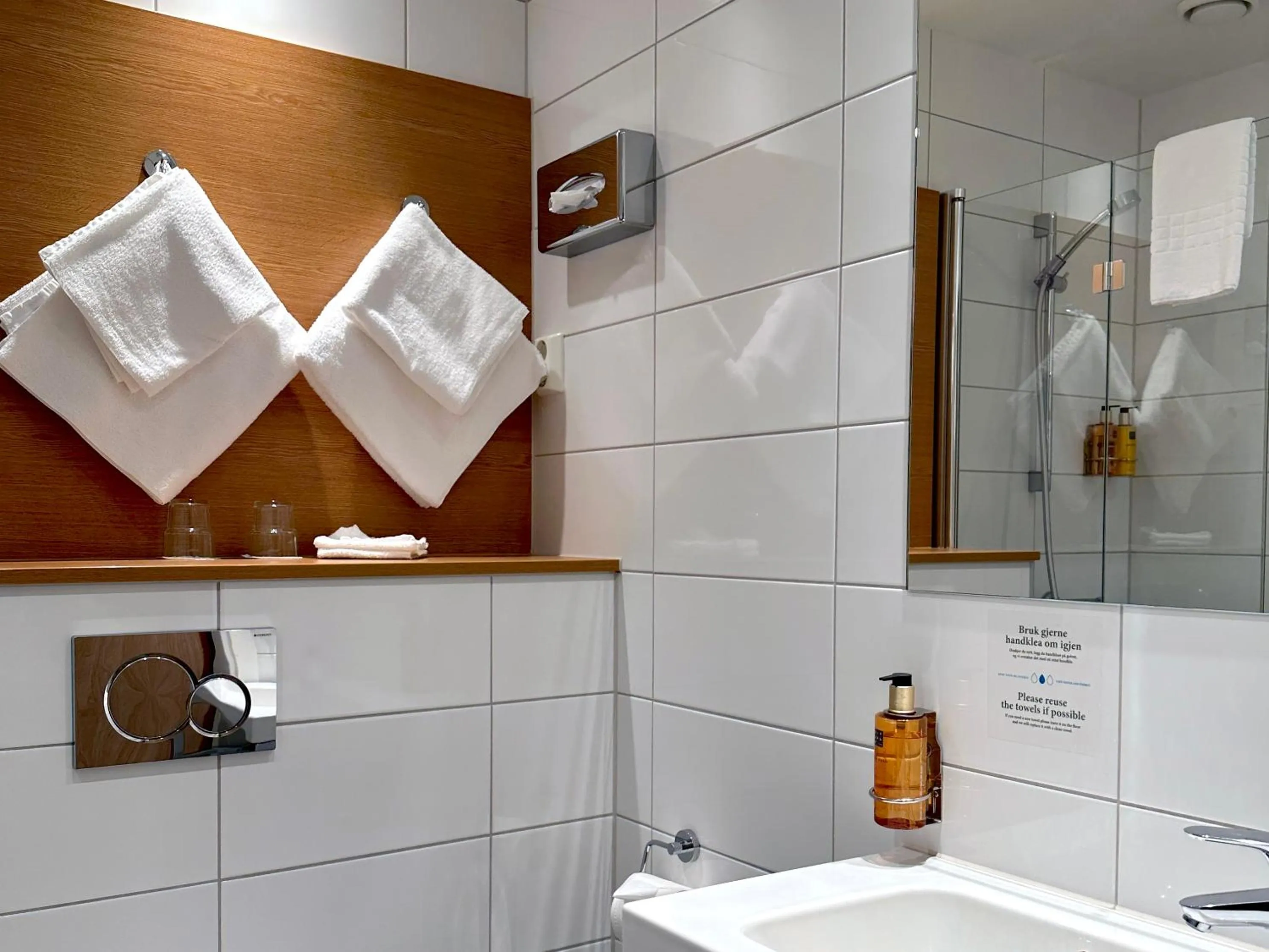 Shower in Hotell Bondeheimen