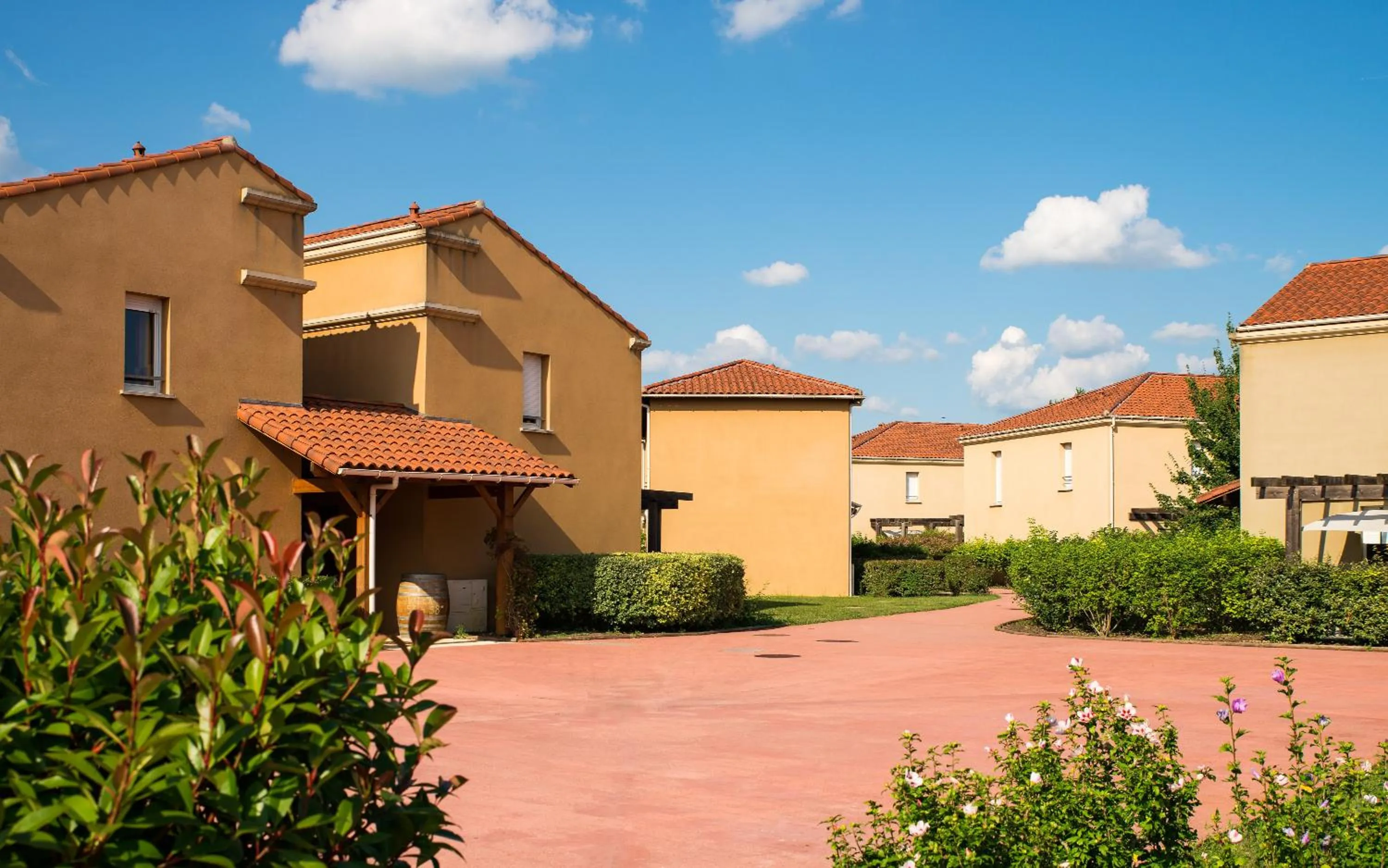 Facade/entrance in Lagrange Vacances Le Clos des Vignes
