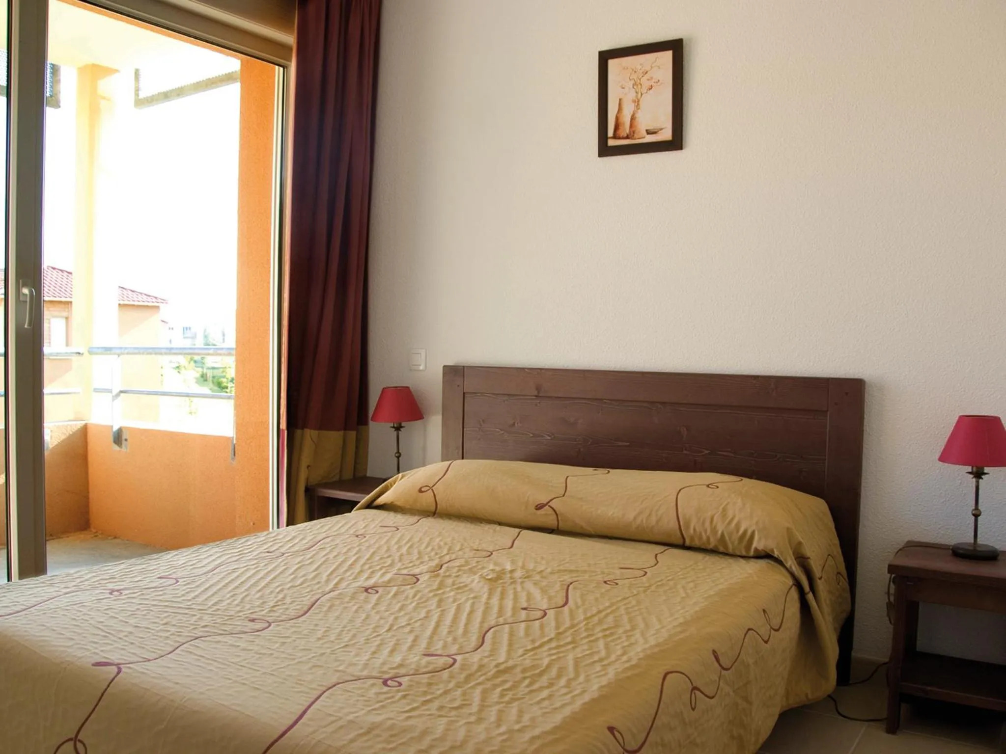 Bedroom, Bed in Lagrange Vacances Le Clos des Vignes