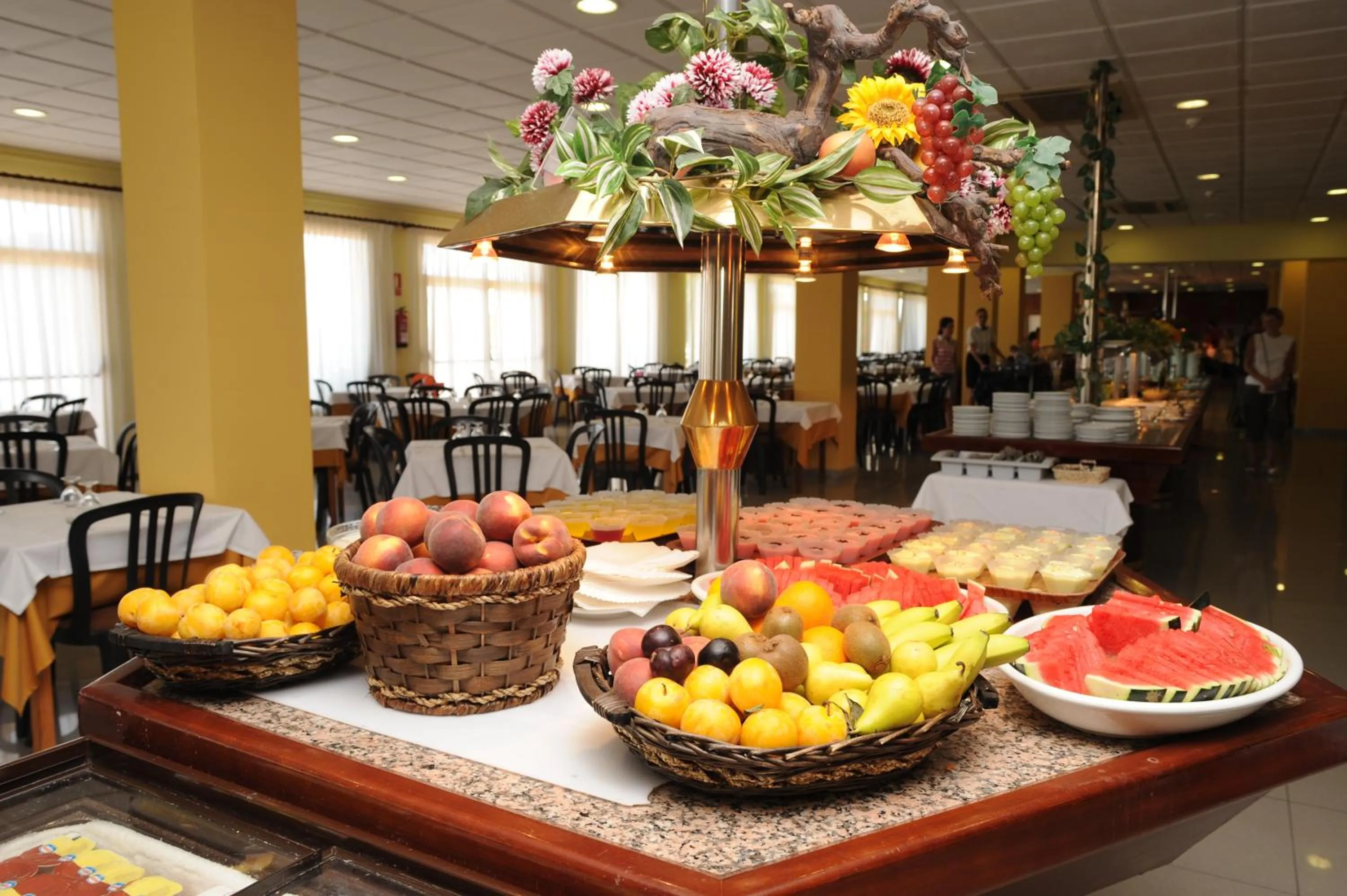 Buffet breakfast in Hotel Natura Park