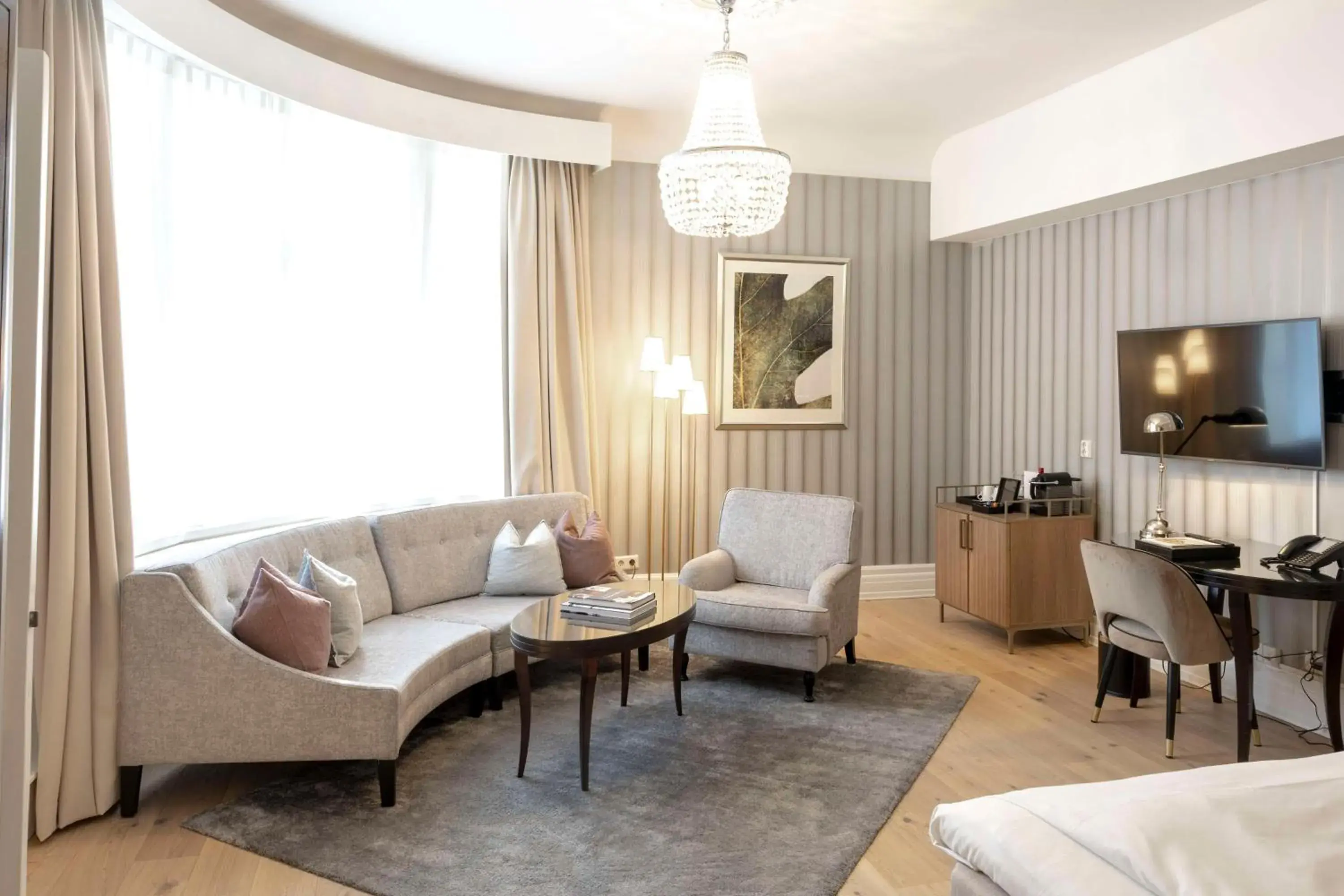 Grand Deluxe Double Room in Grand Hotel Oslo Grand Deluxe Double Room in Grand Hotel Oslo