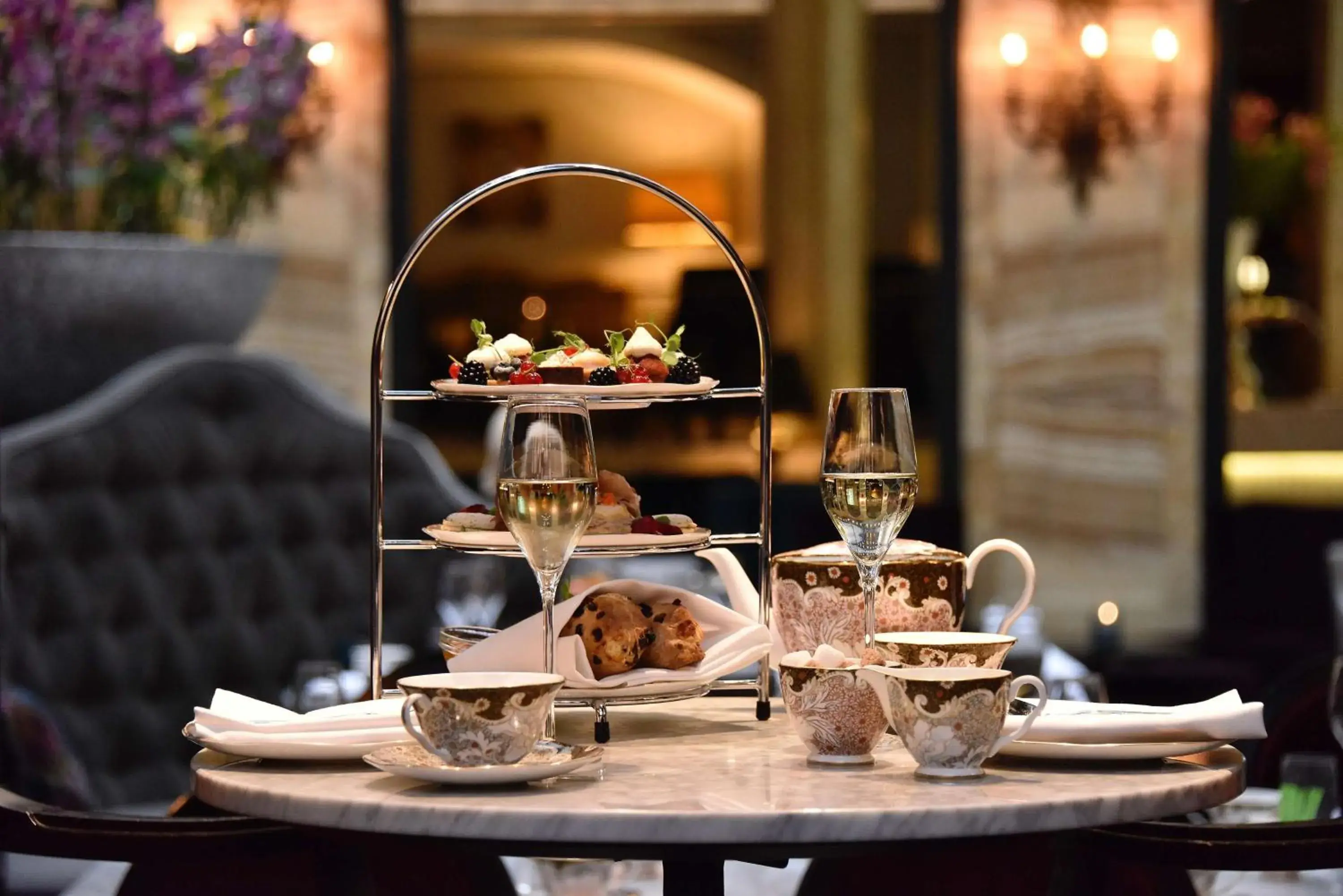 Restaurant/places to eat in Grand Hotel Oslo Restaurant/places to eat in Grand Hotel Oslo