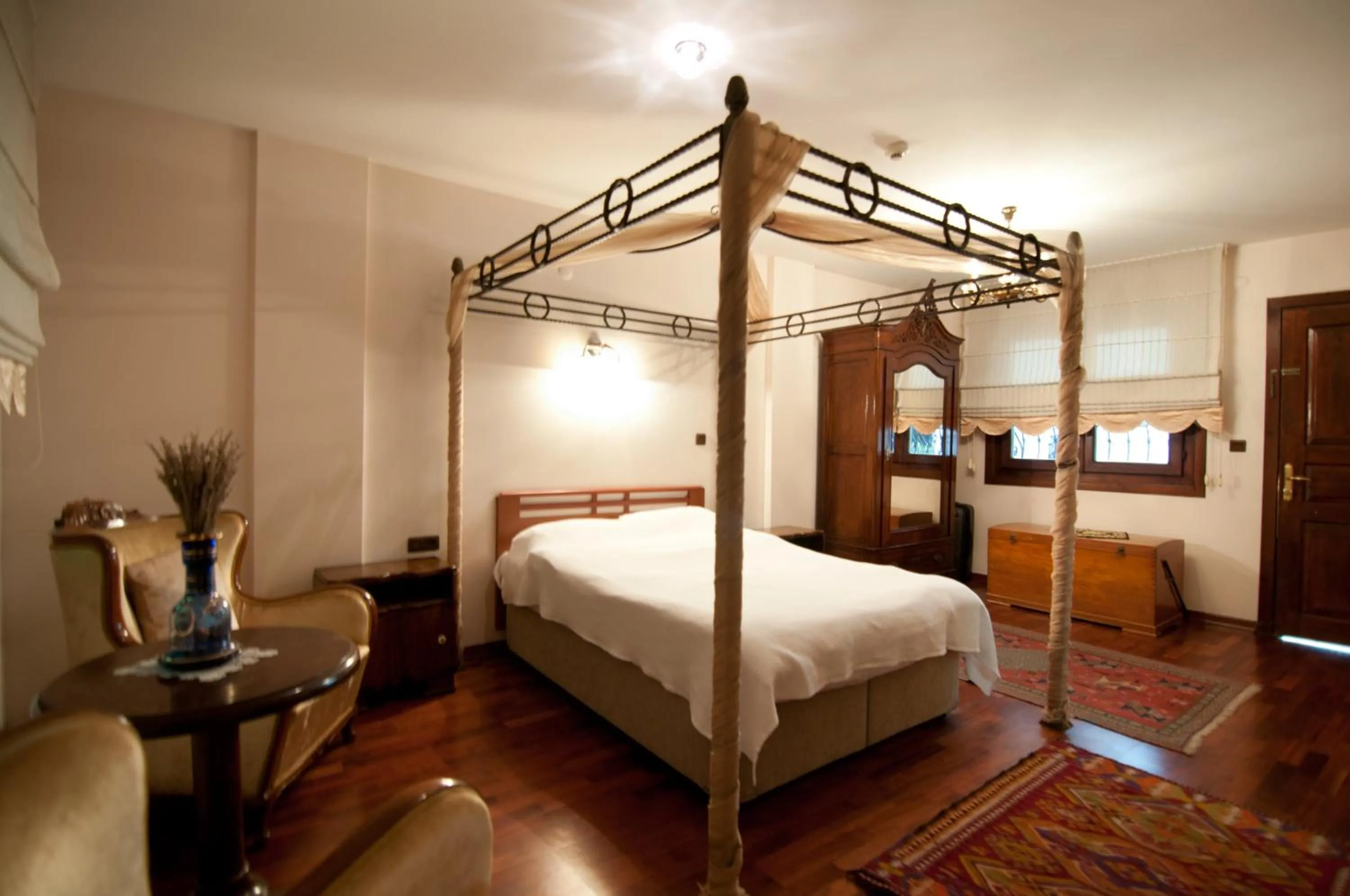 Junior Suite with Balcony in Villa Sphendone Suites Istanbul