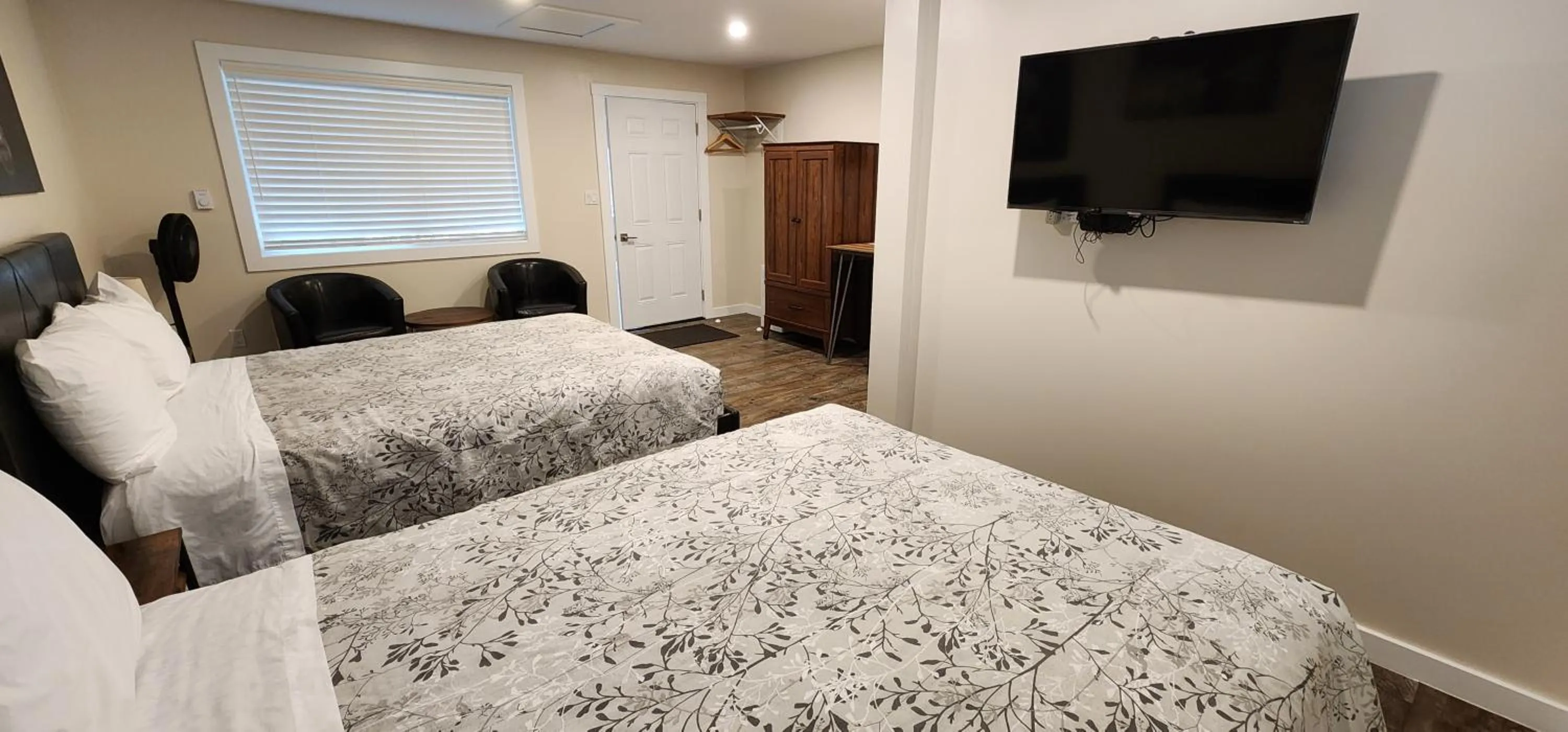 Bed in Meares Vista Inn