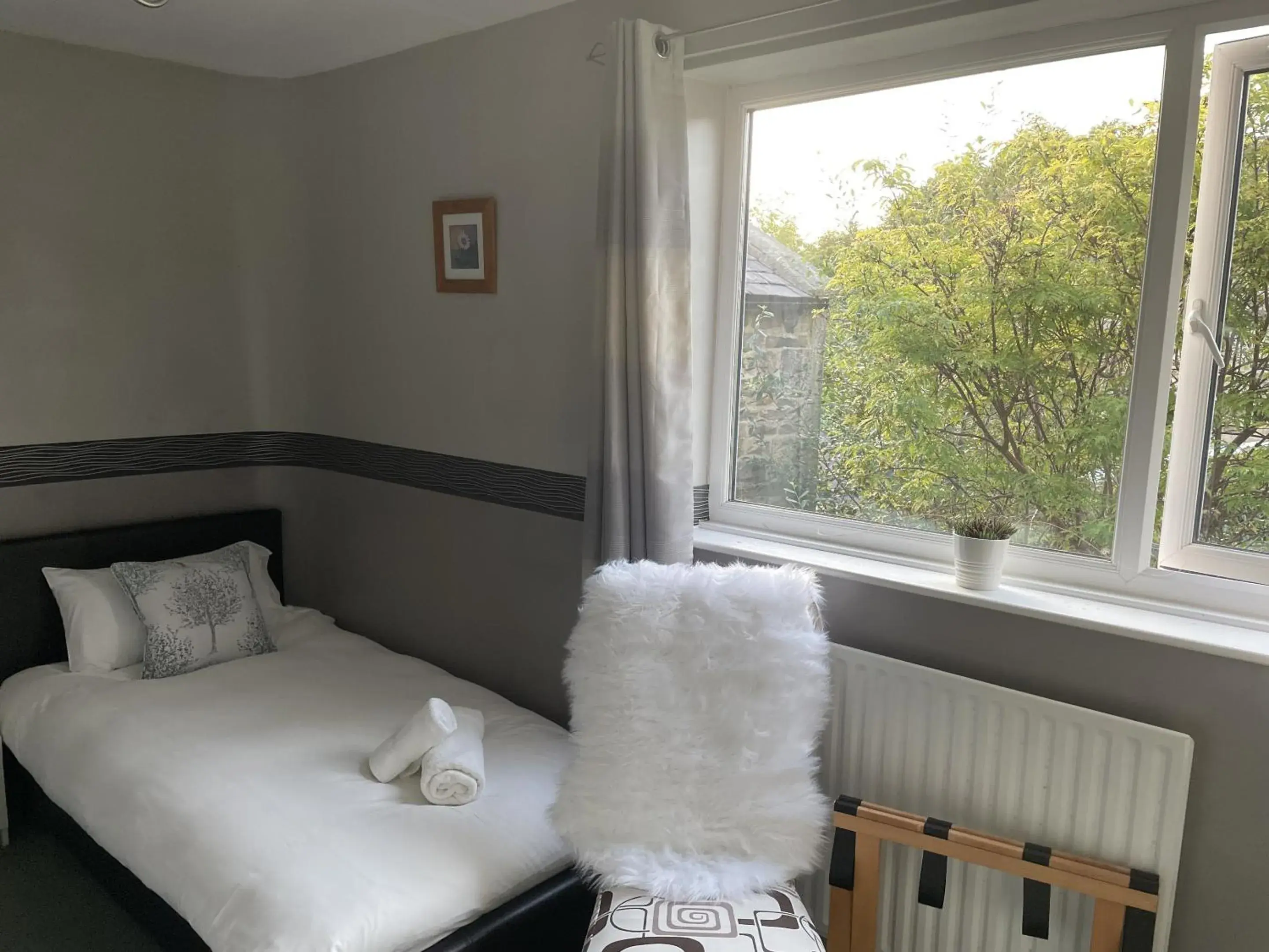 Twin Room with Shared Bathroom in The Sun Inn Twin Room with Shared Bathroom in The Sun Inn