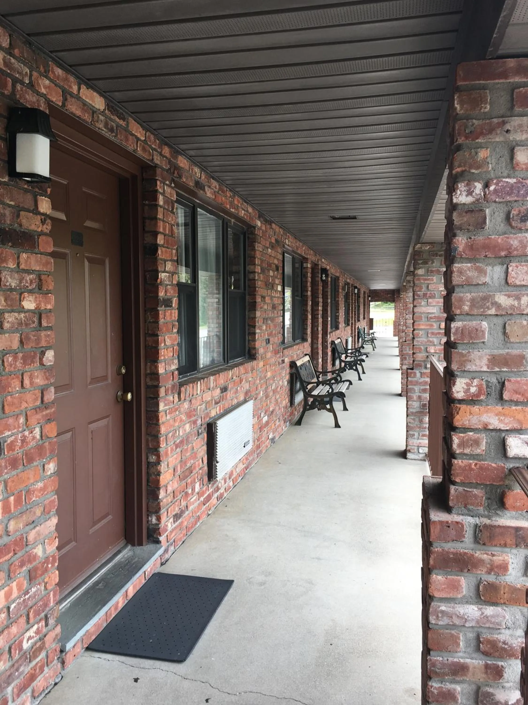 Balcony/Terrace in Chalet Inn & Suites