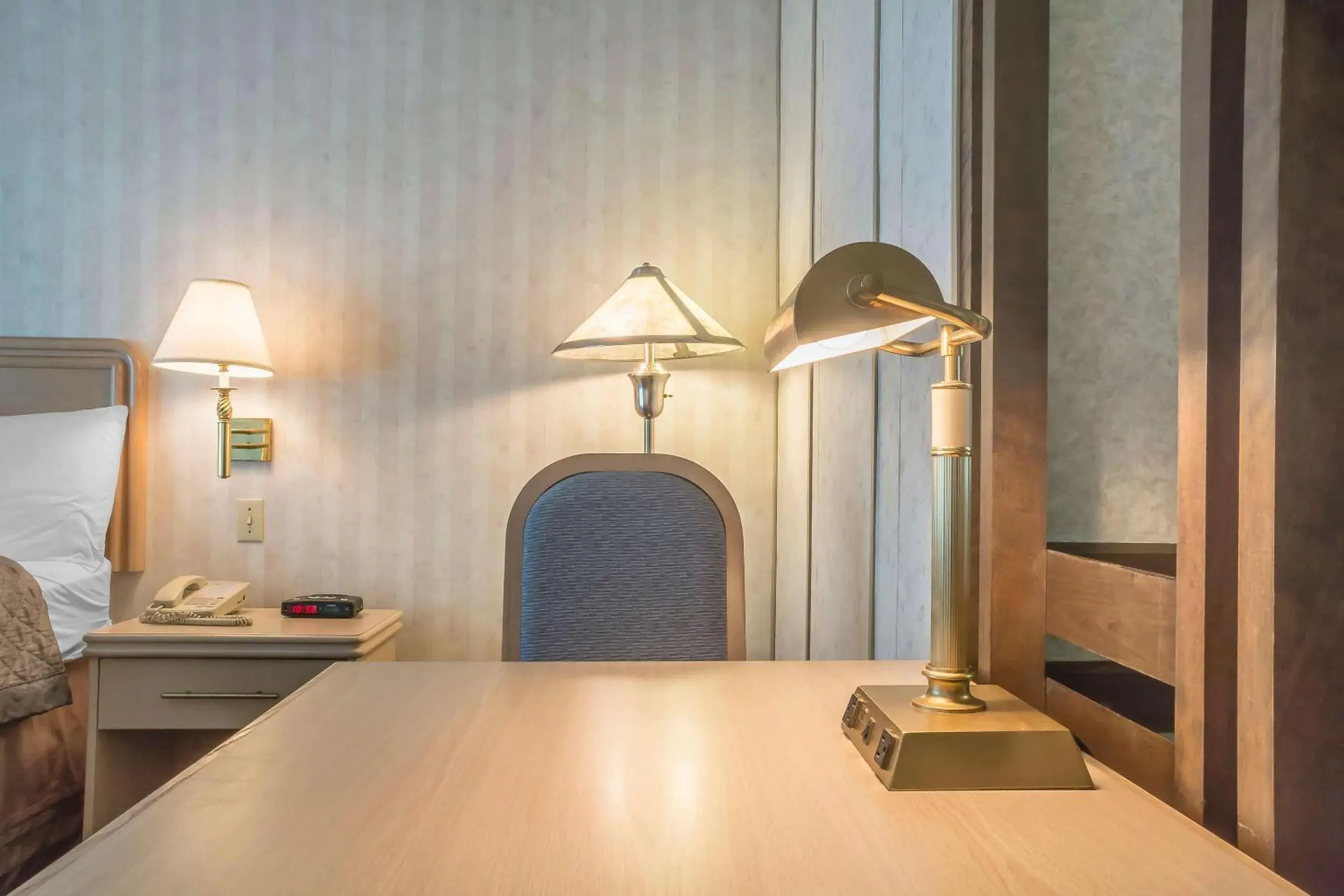 Bedroom in Rodeway Inn Fallsview Bedroom in Rodeway Inn Fallsview