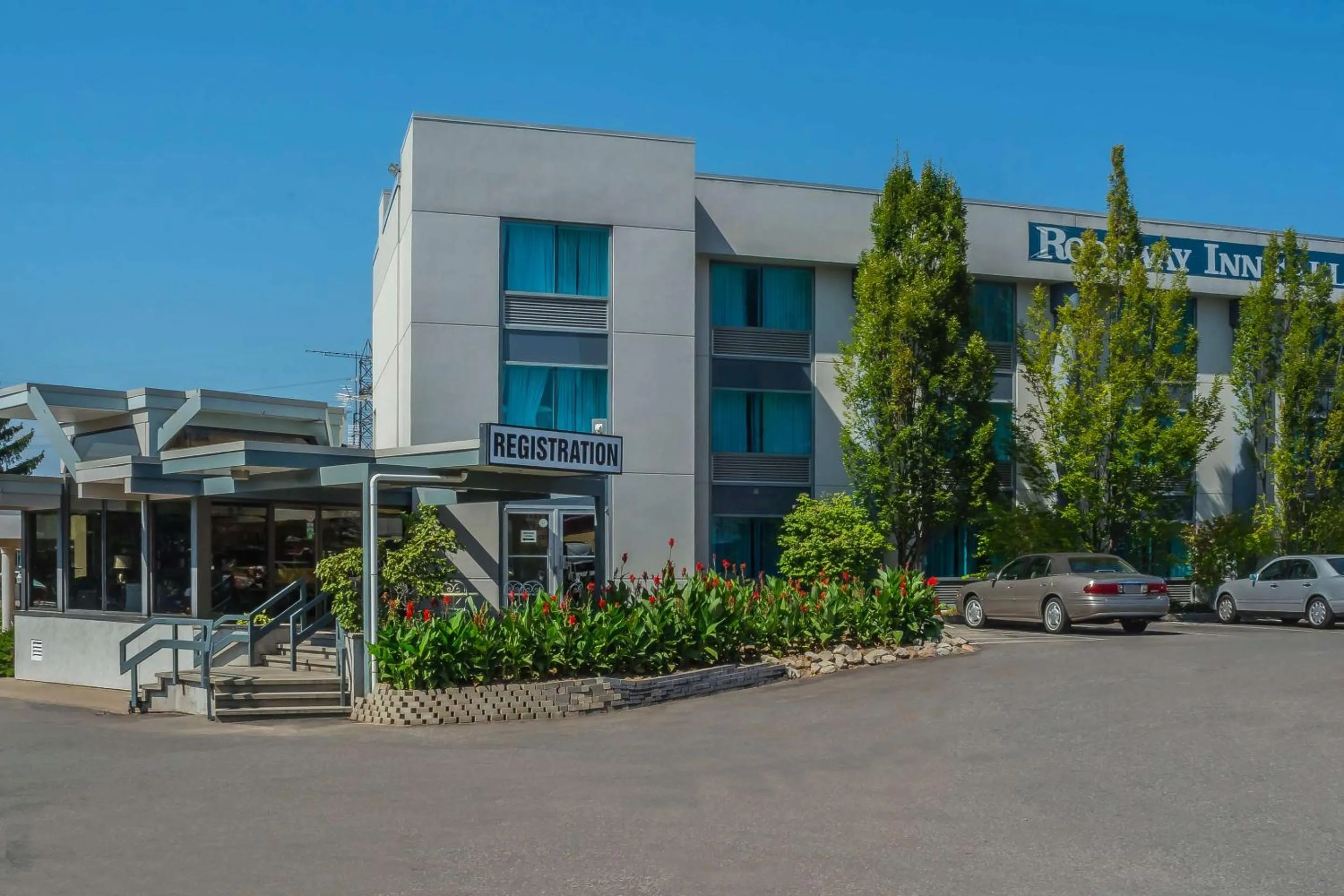 Property building in Rodeway Inn Fallsview