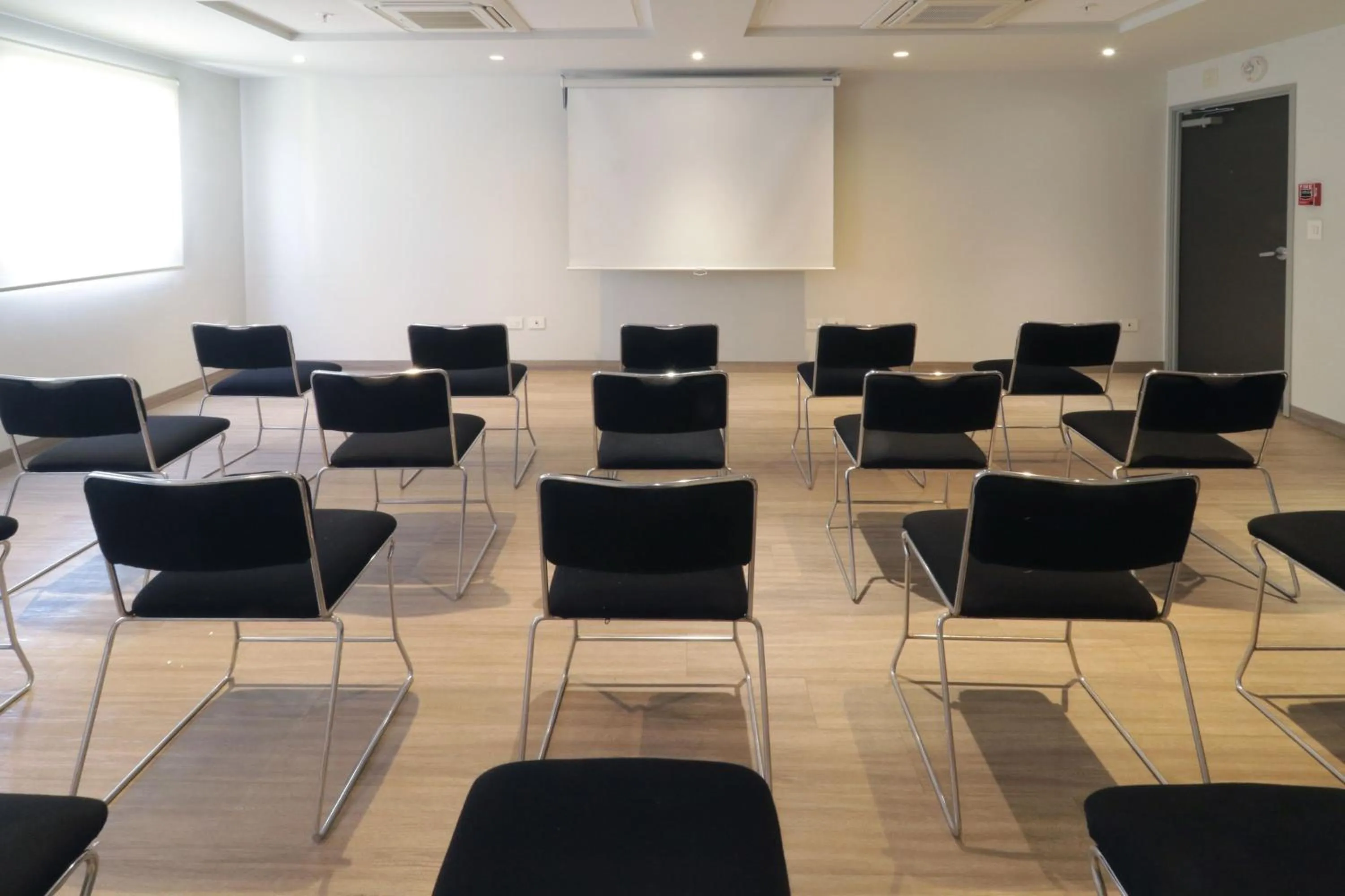 Meeting/conference room in City Express Junior by Marriott Puebla Angelopolis