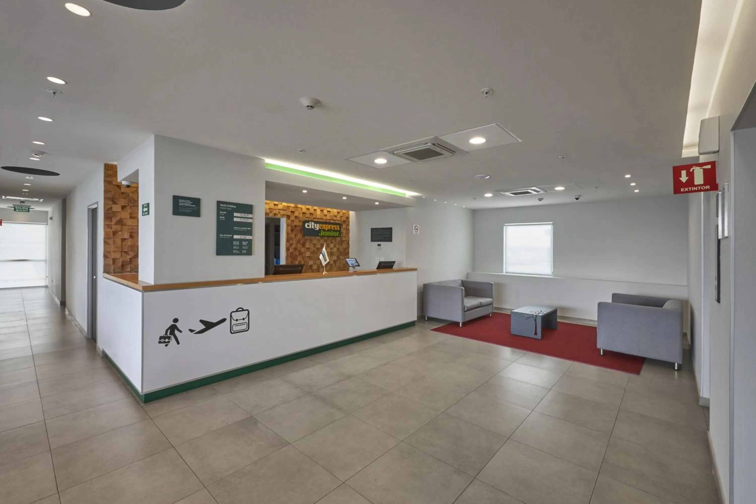 Lobby or reception in City Express Junior by Marriott Puebla Angelopolis