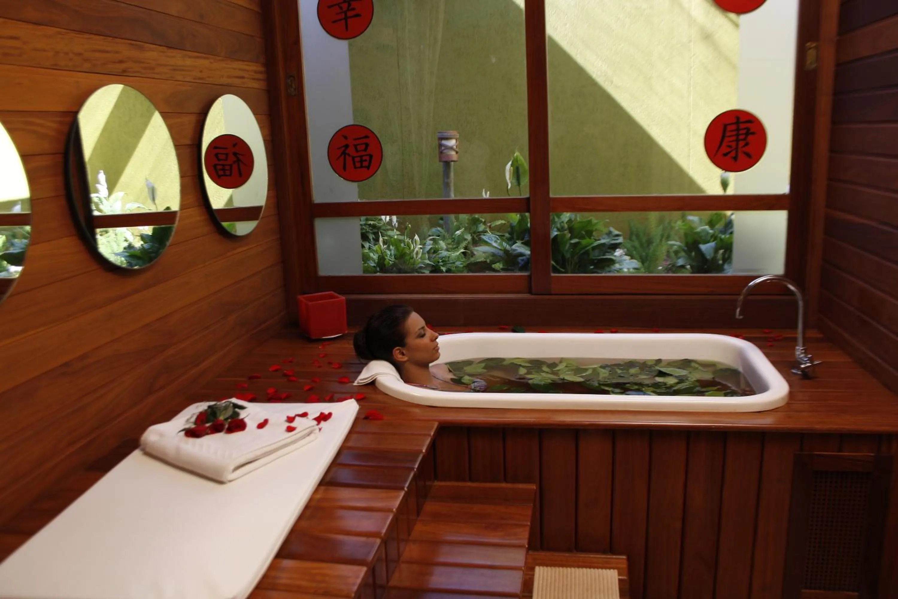 Bathroom in Mabu Thermas Grand Resort