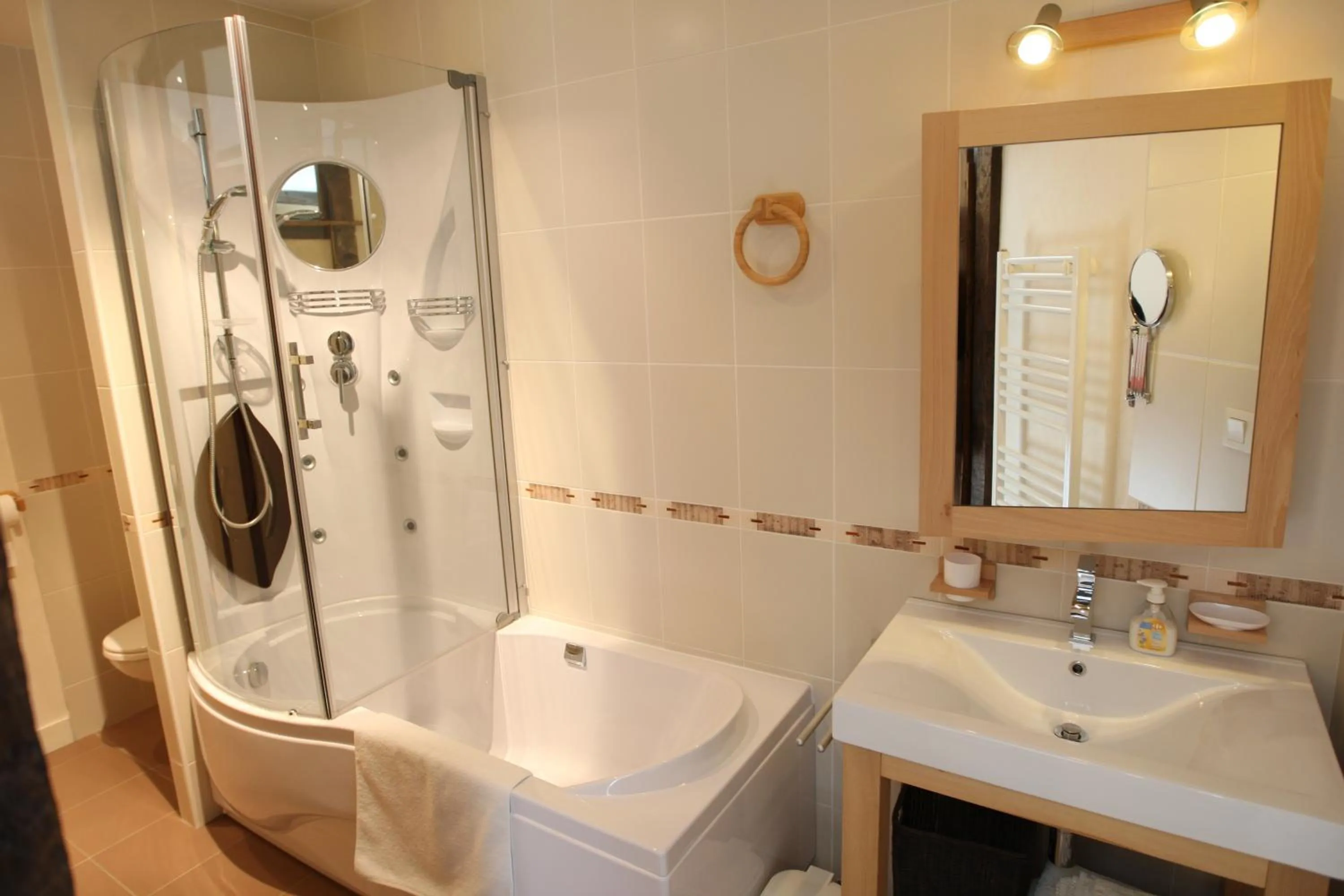 Shower in Au Petit Pédegouaty