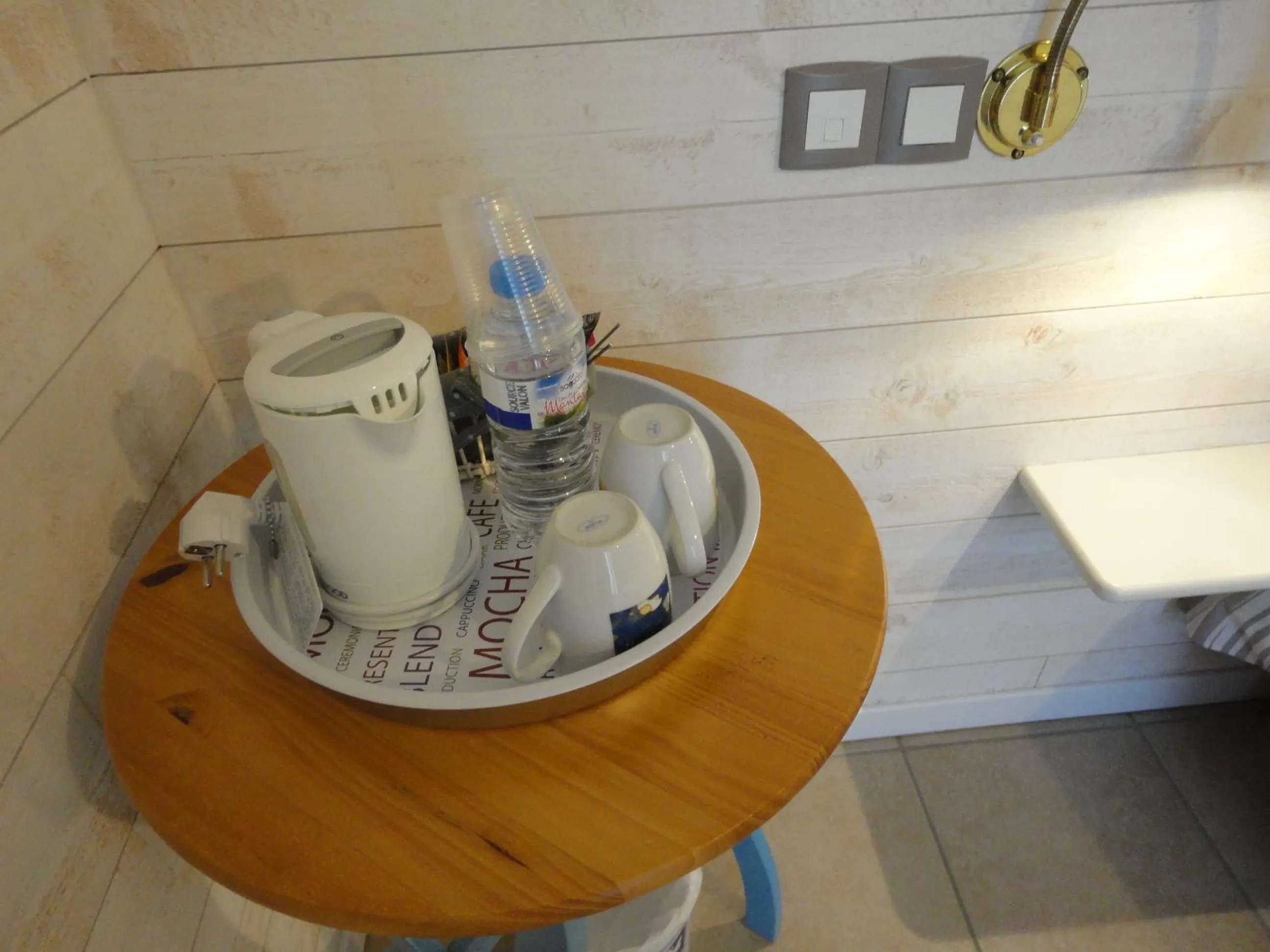 Coffee/tea facilities in Au Petit Pédegouaty